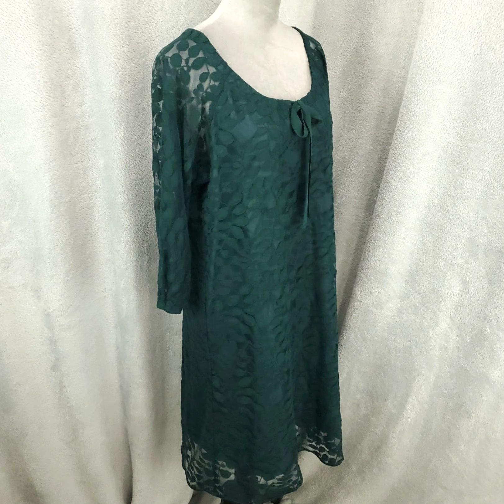 Vintage Garnet Hill Shift Dress Emerald Green Lace Overlay Knee Length Sheer Womens 14 Size XL / US 12-14 / IT 48-50 - 2 Thumbnail