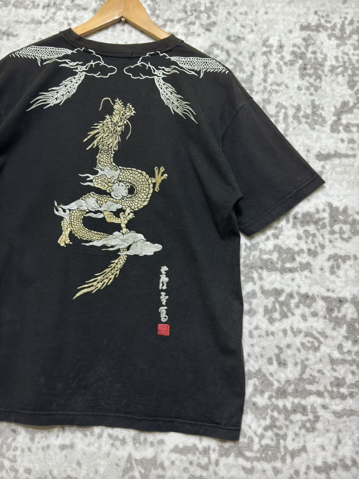Japanese Brand Vintage Faded Wajinden Gold and Silver Dragon Tee Size US M / EU 48-50 / 2 - 8 Thumbnail