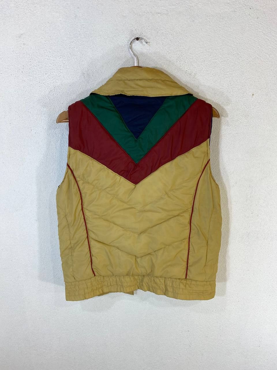 Vintage vintage alpine ski retro puffer vest nice design Size US S / EU 44-46 / 1 - 8 Thumbnail