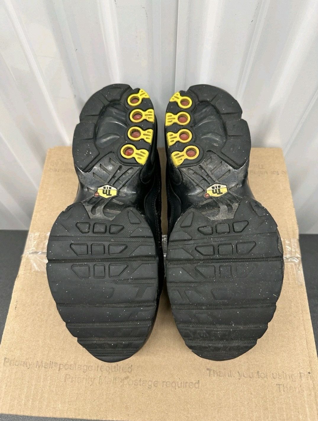 Nike Nike Air Max Plus GS Triple Black CD0609001 Size 5.5Y Size US 5.5 / EU 38 - 8 Thumbnail