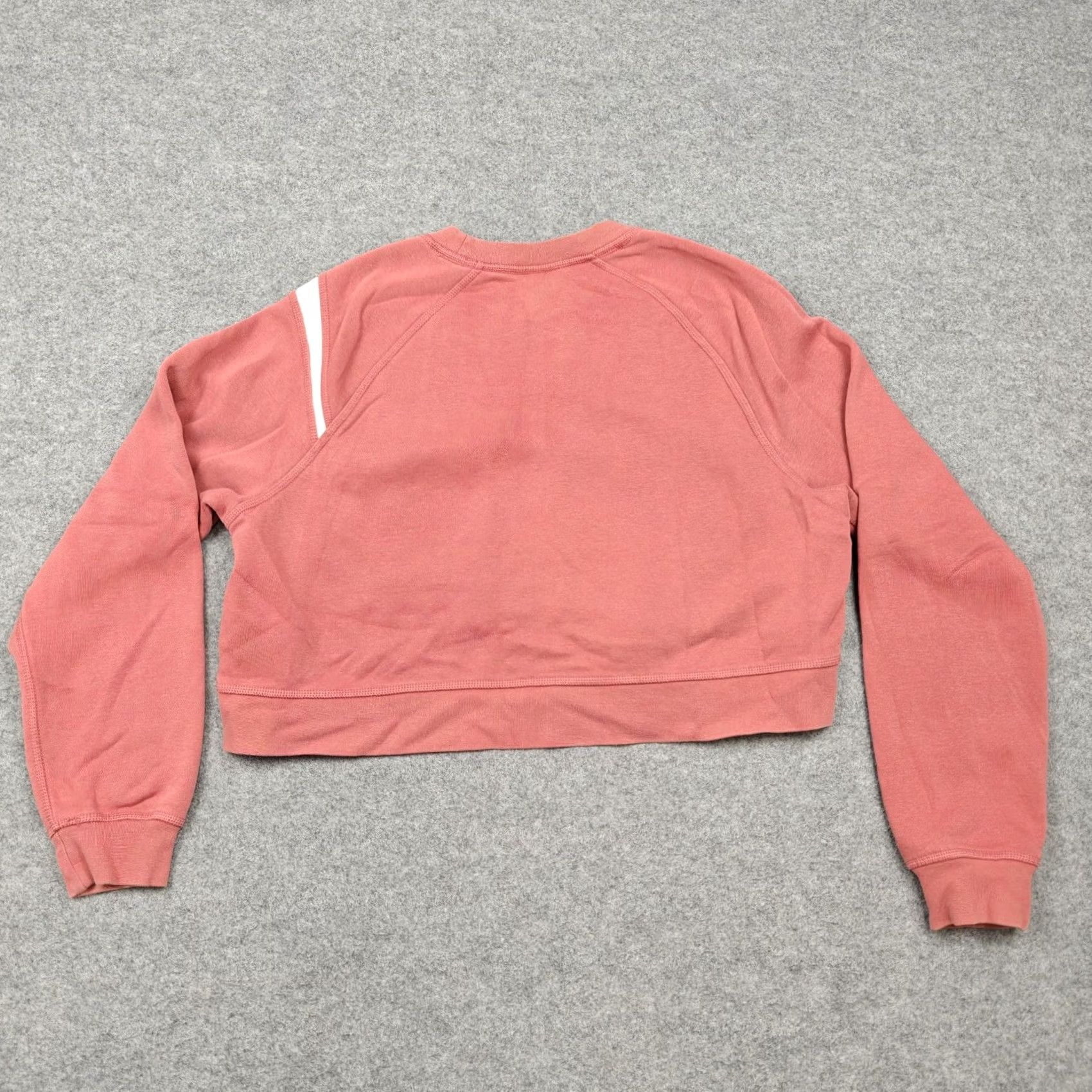 Nike Nike Sweatshirt Womens Medium Pink Fleece Cropped Swoosh Logo Crewneck Pullover Size M / US 6-8 / IT 42-44 - 6 Thumbnail