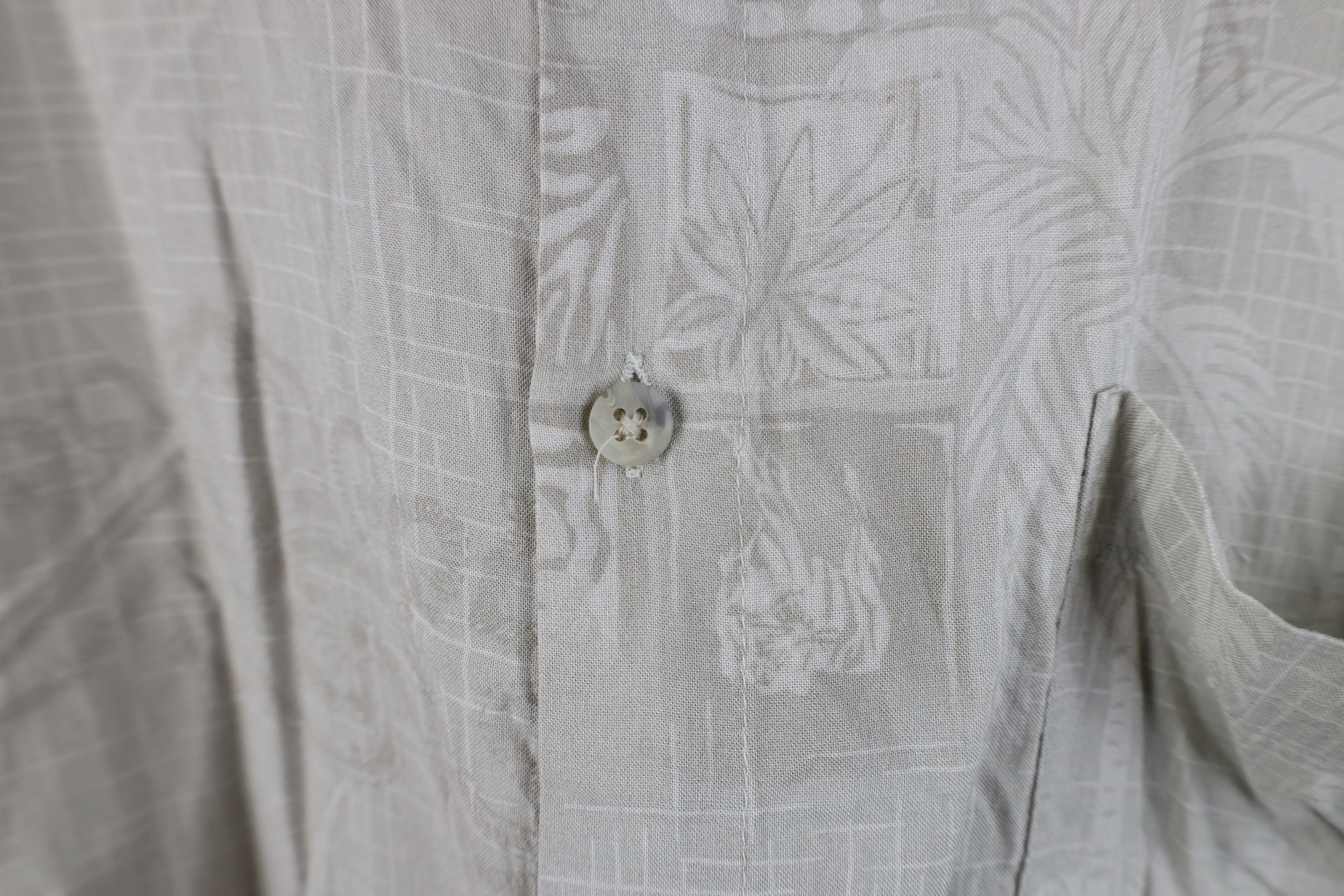 Vintage Vintage 90s Streetwear Gabardine Hawaiian Button Shirt Size US XL / EU 56 / 4 - 5 Thumbnail