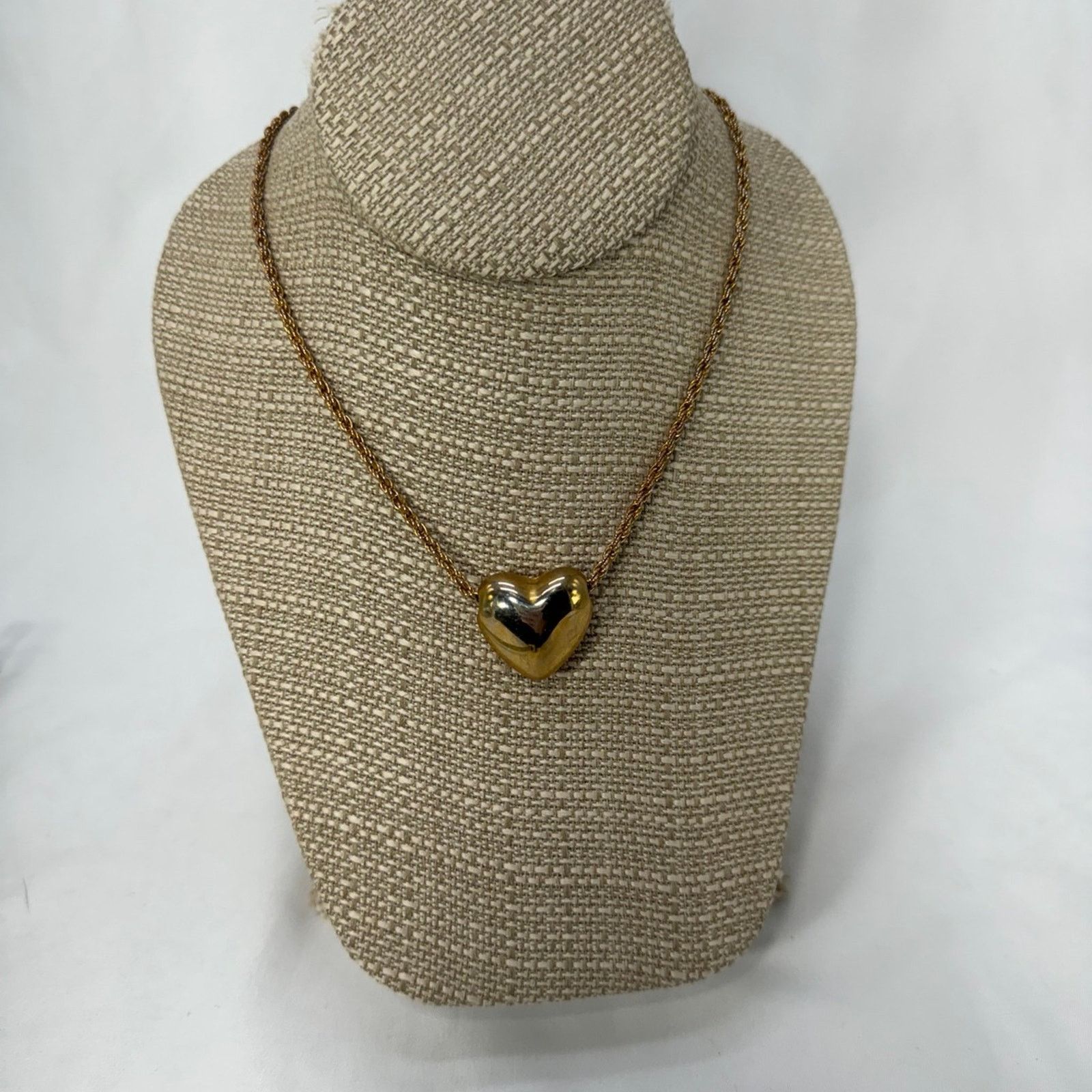 NBDN Nobrandedon VTG gold tone puff heart necklace Size ONE SIZE - 3 Thumbnail