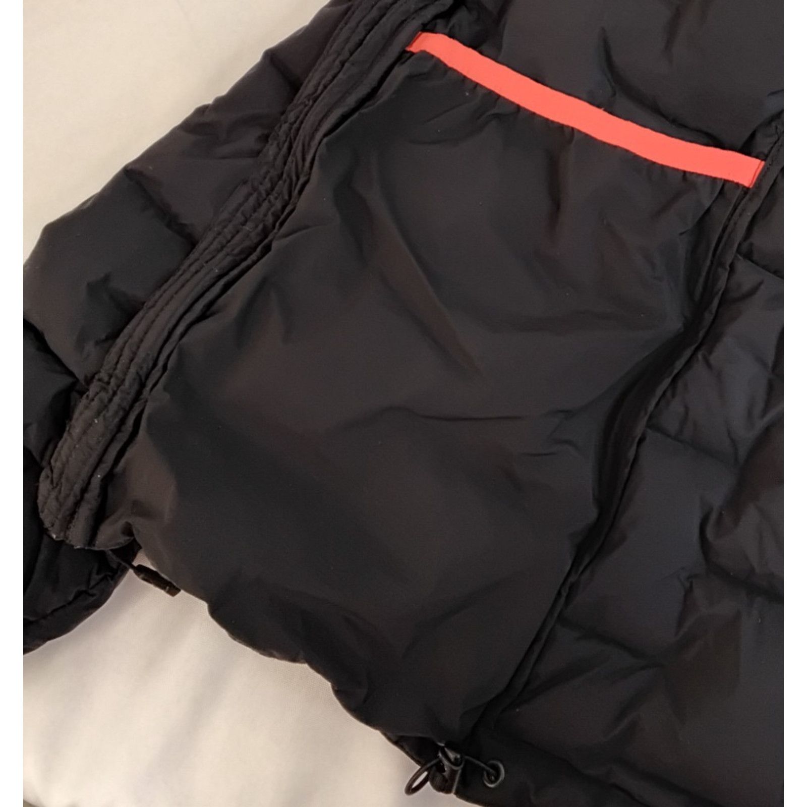 Mountain Hardwear Mountain Hardwear Down Jacket Women's XS Black Hooded Size XS / US 0-2 / IT 36-38 - 12 Thumbnail