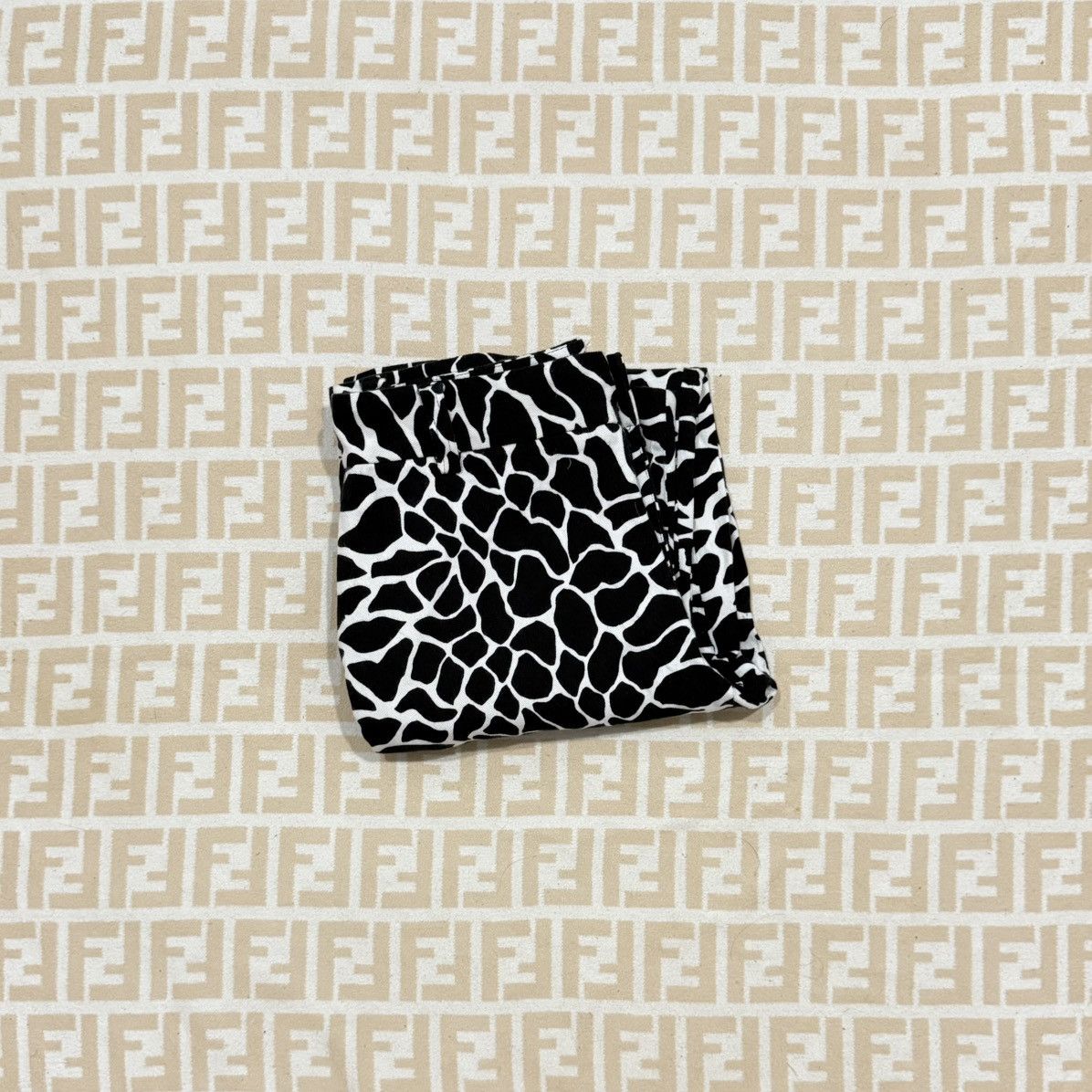 Designer × agnes b. Agnes B Giraffe Print Pants Size 27" / US 4 / IT 40 - 1 Thumbnail