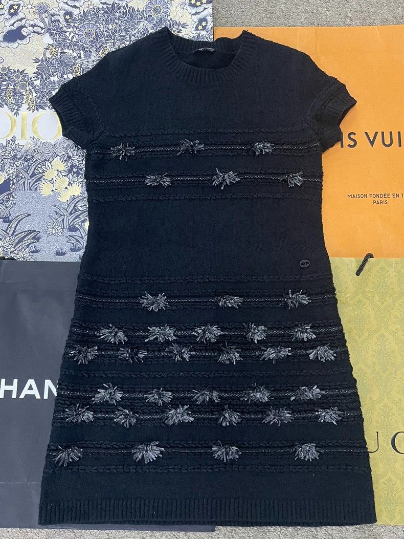 Chanel Chanel Black flower knitted short-sleeved dress Size XS / US 0-2 / IT 36-38 - 1 Thumbnail
