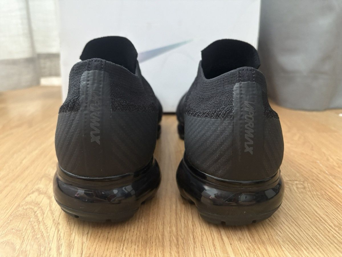 Nike Nike Air VaporMax Moc Triple Black Size US 10 / EU 43 - 5 Thumbnail