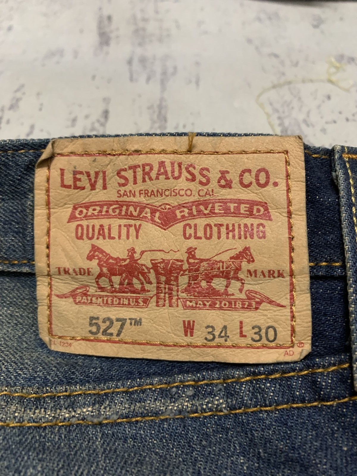 Levi's Vintage Levis 527 Bootcut Distressed Jeans 35x31 Size US 35 - 14 Thumbnail