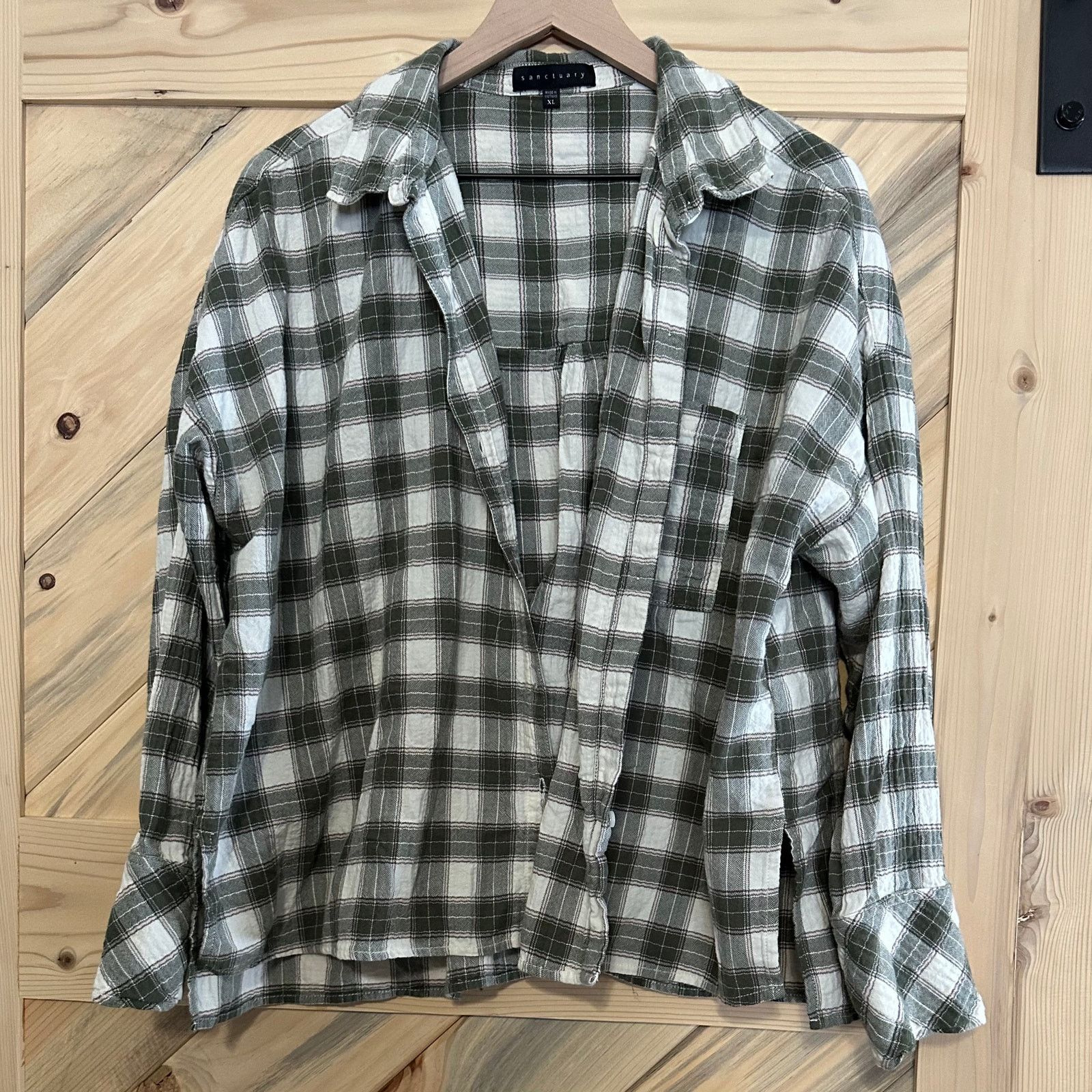 Sanctuary XL Sanctuary plaid button down top Size XL / US 12-14 / IT 48-50 - 1 Thumbnail