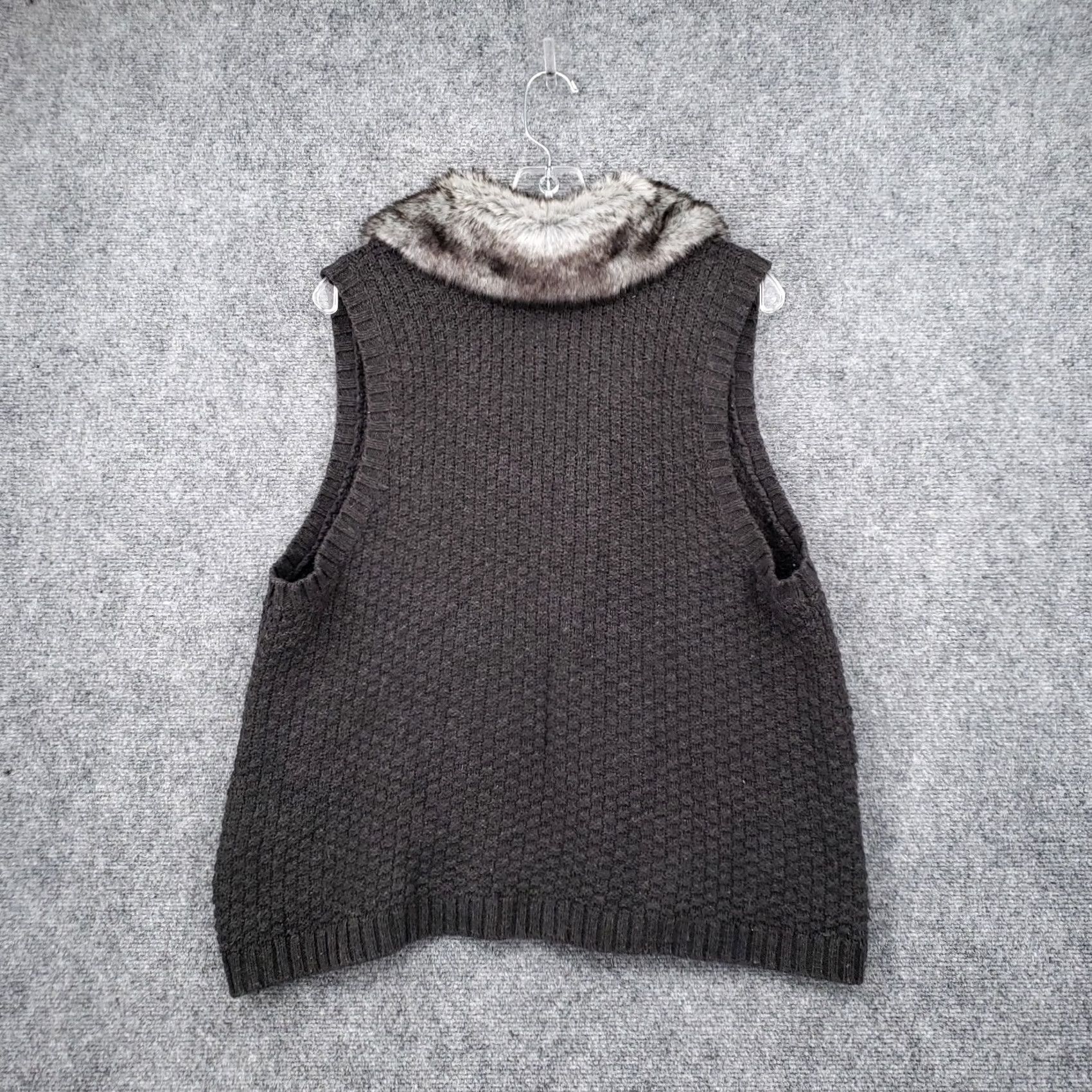 Vintage Chicos Sweater Vest Womens Large Gray Arya Faux Fur Collar Sleeveless Knit Size L / US 10 / IT 46 - 2 Thumbnail