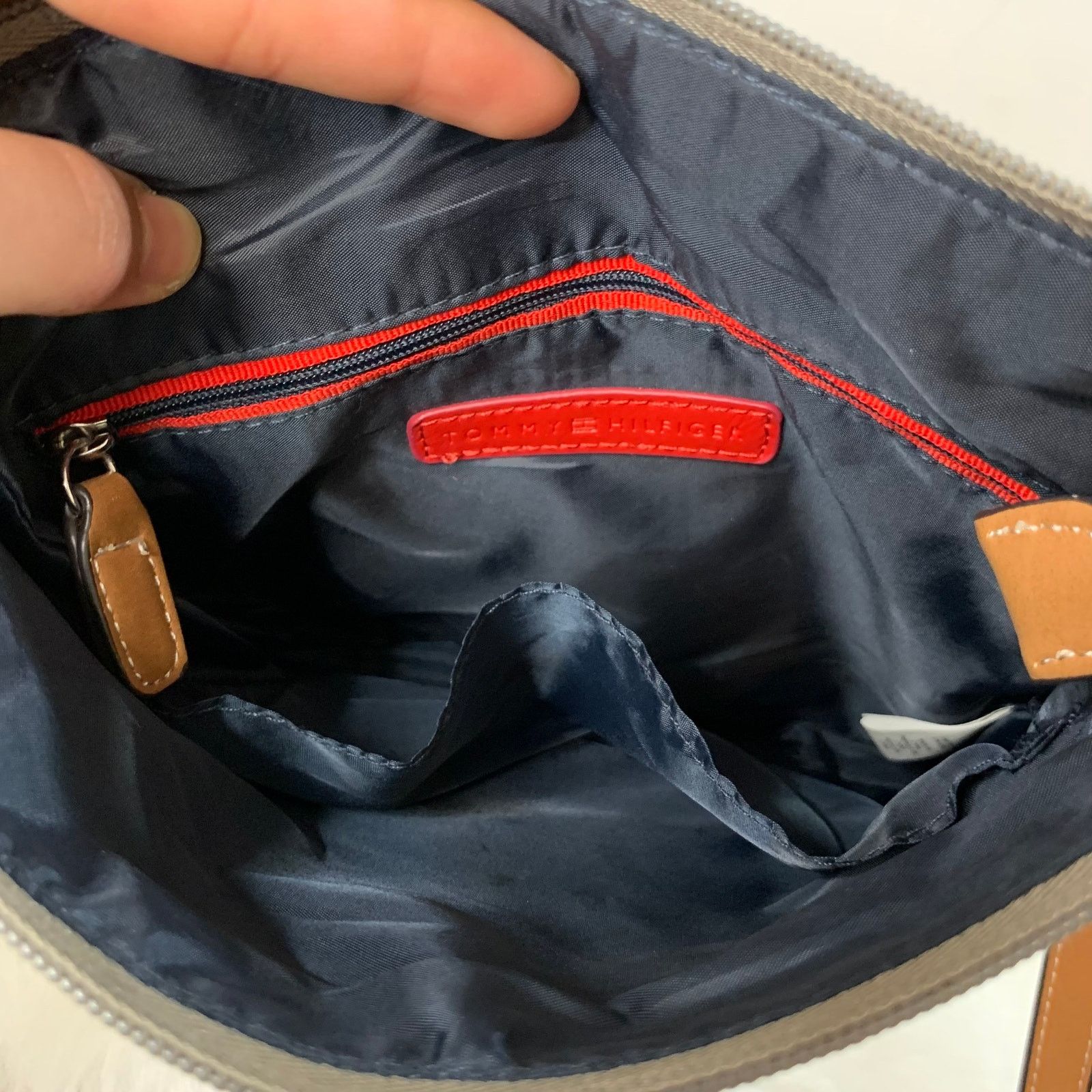 Tommy Hilfiger Tommy Hilfiger Women's Crossbody Purse Size ONE SIZE - 4 Thumbnail