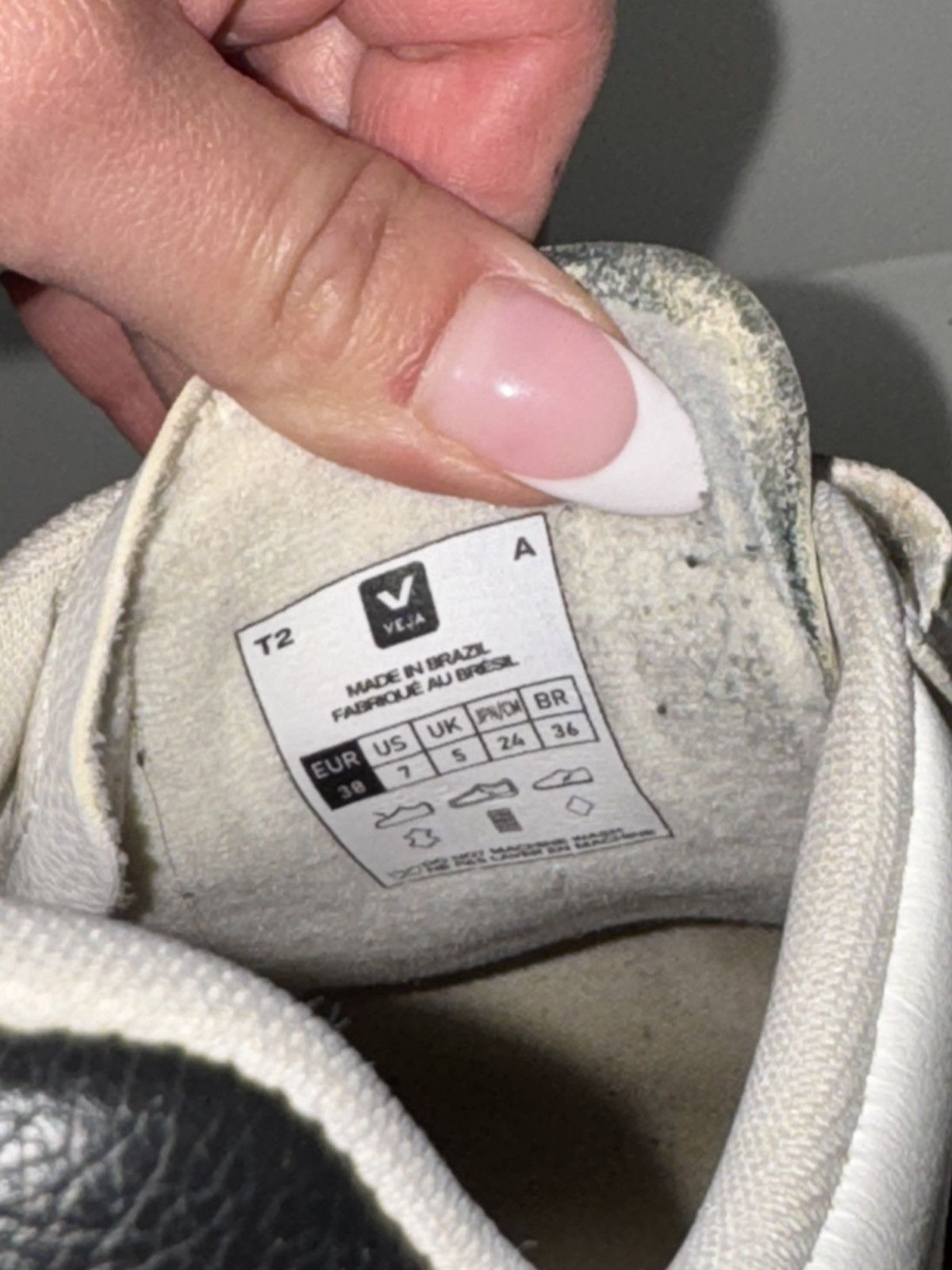 Veja Veja Women’s Recife Logo Sneaker/Size 7 Size US 7 / IT 37 - 8 Thumbnail