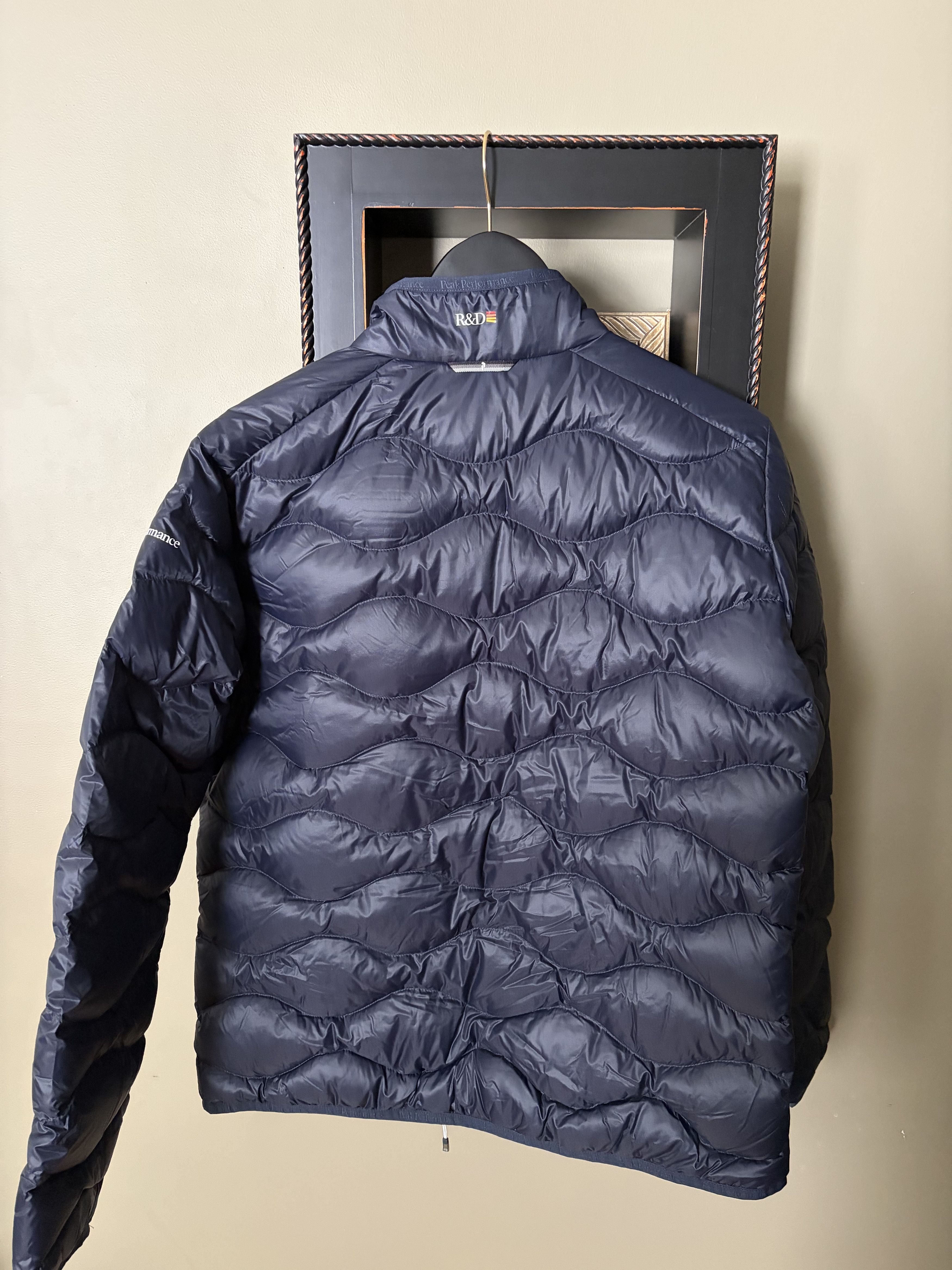 Peak Performance Peak Performance blue helium puffer women's xl/men's large Size US L / EU 52-54 / 3 - 6 Thumbnail