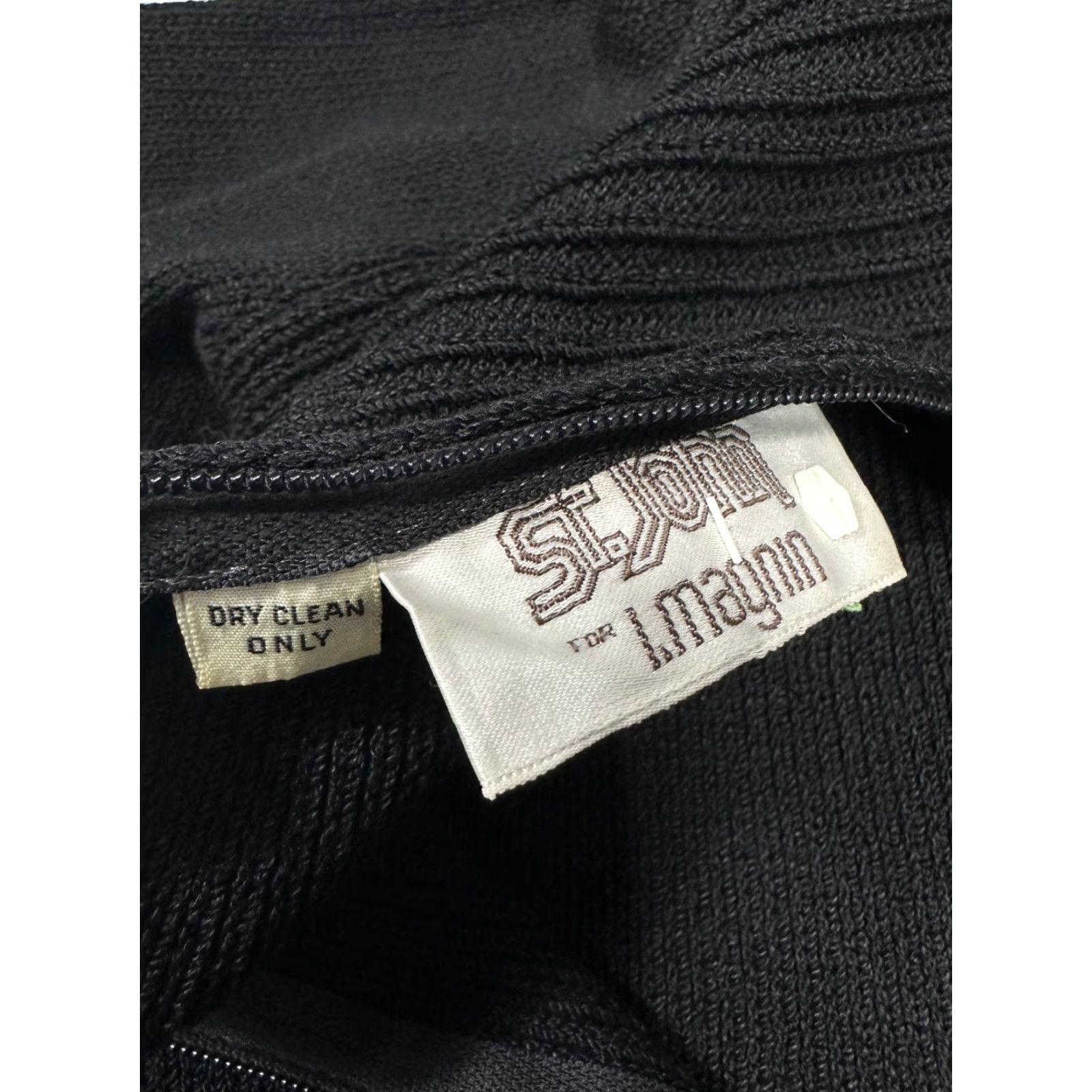 St. John VINTAGE St. John for I. Magnin Black Knit Sweater Dress Long Sleeve XXS Dress Womens Knit Wool Rayon Knee Length Size XXS / US 00 / IT 34 - 4 Thumbnail