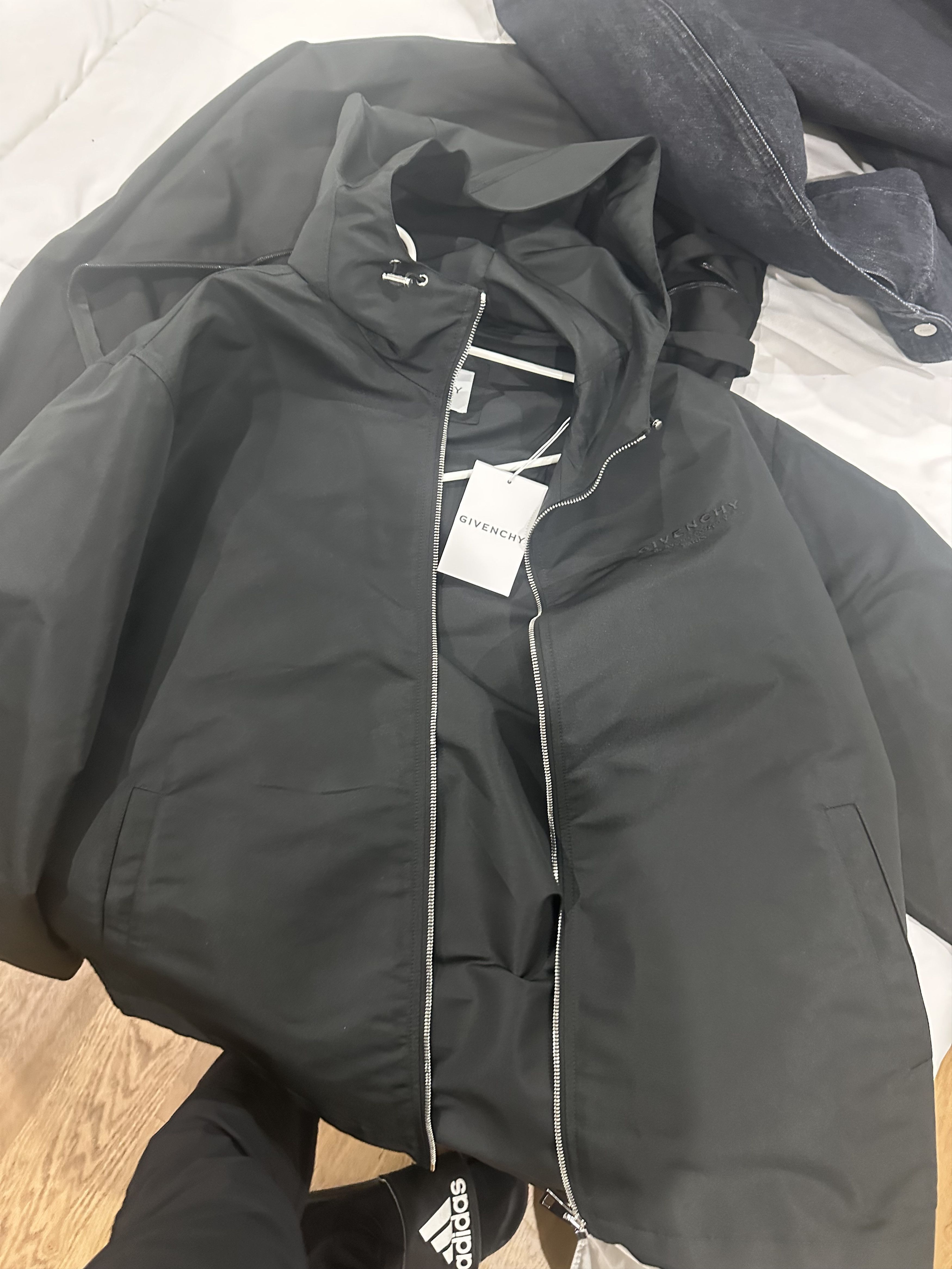 Givenchy Windbreaker Jacket with Stamp Print Size US L / EU 52-54 / 3 - 7 Thumbnail