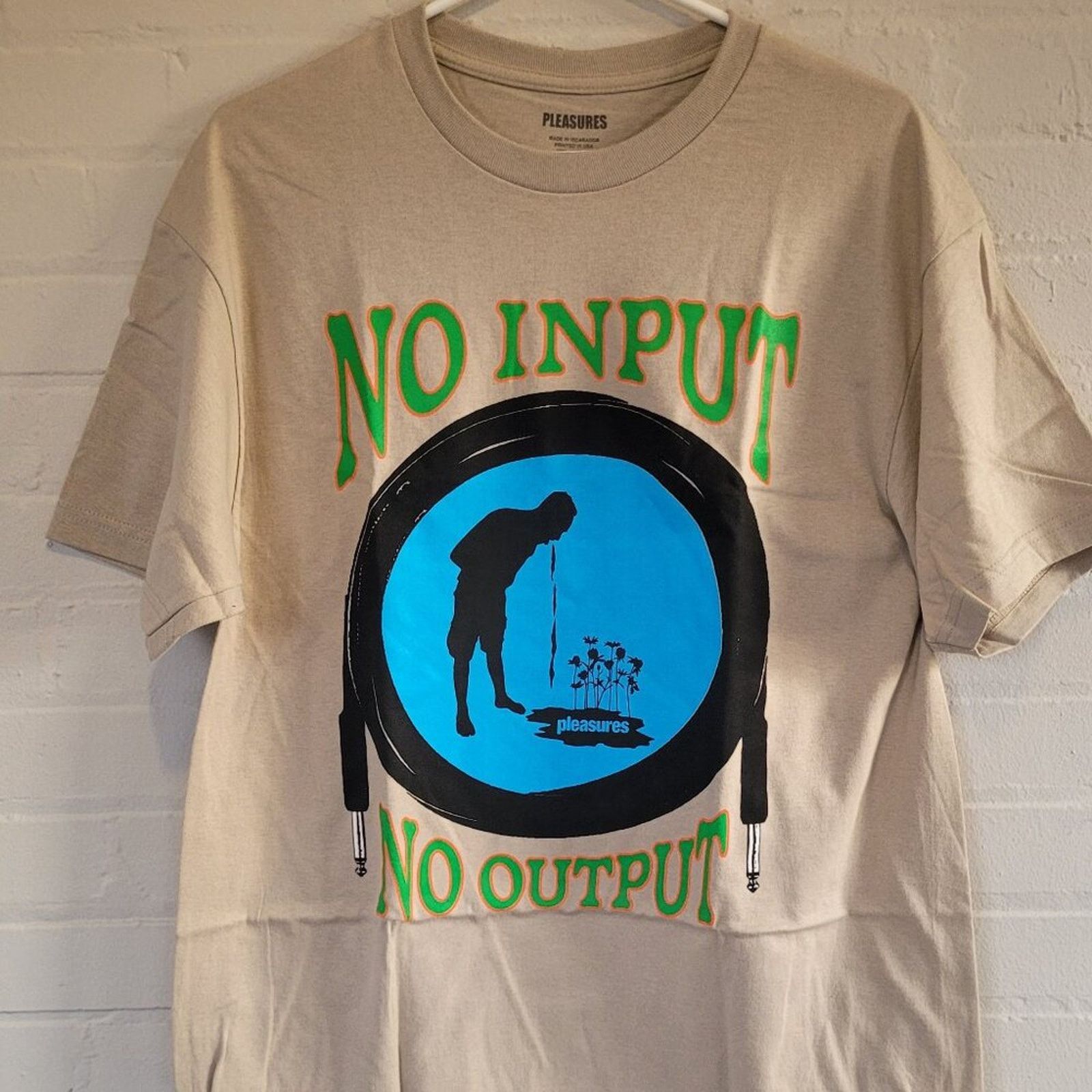 Pleasures PLEASURES No Input No Output Graphic T-Shirt Large Audio Size US L / EU 52-54 / 3 - 1 Thumbnail