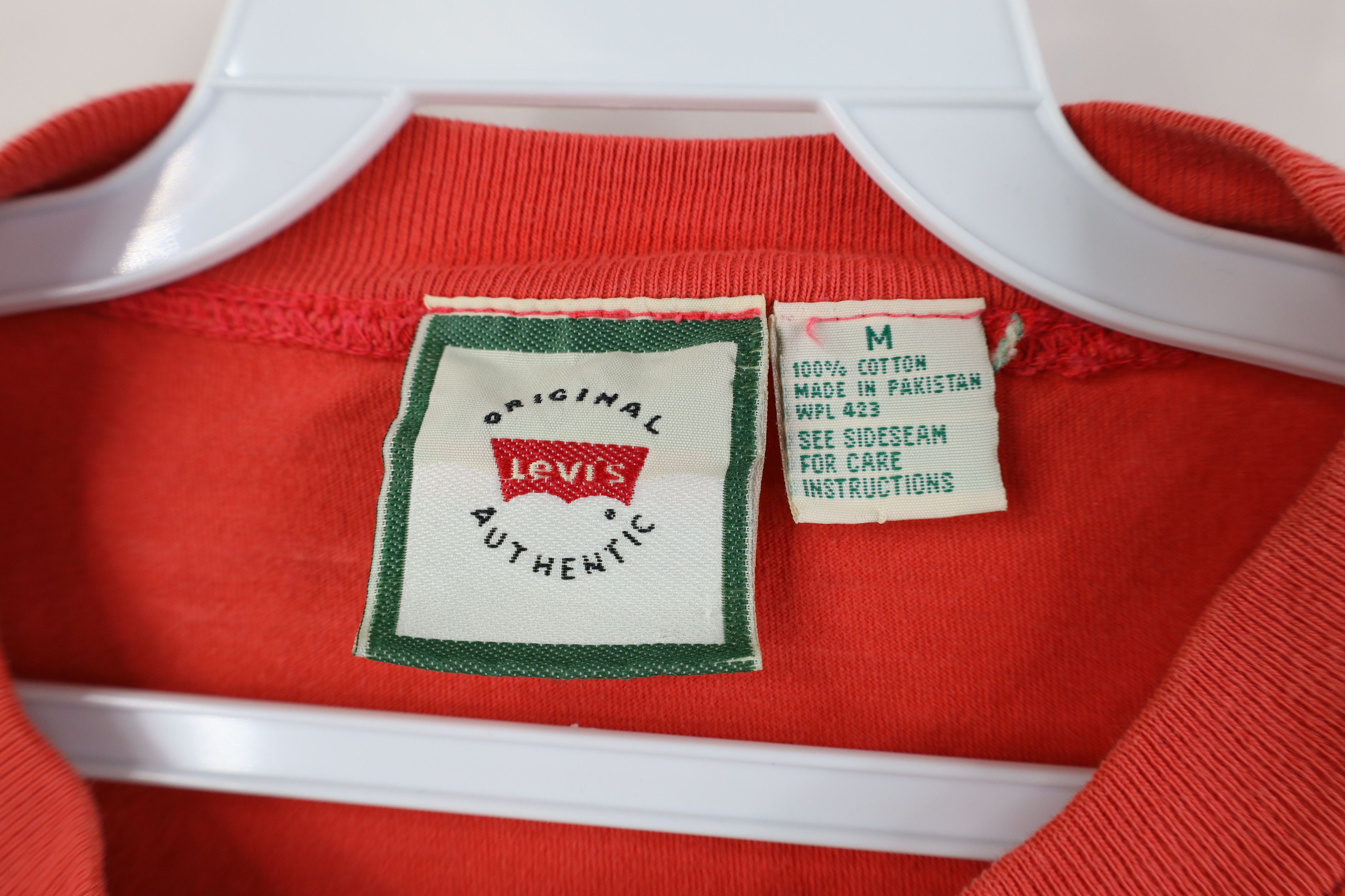 Levi's Vintage 90s Levis Spell Baggy Boxy Fit T-Shirt Salmon Pink Size US M / EU 48-50 / 2 - 6 Thumbnail
