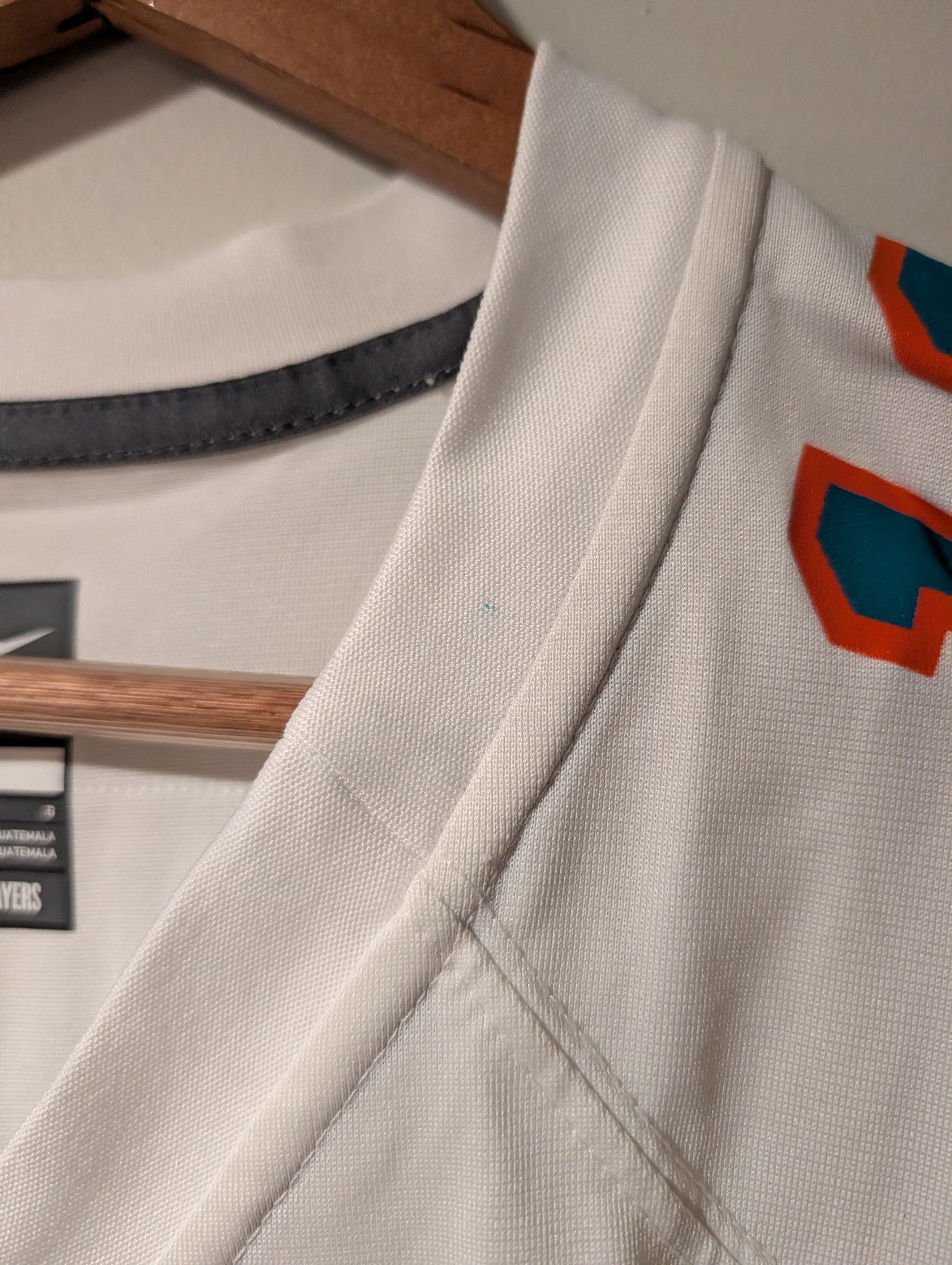 Nike Nike Miami Dolphins Hill #10 NFL Jersey Women’s Size L Size L / US 10 / IT 46 - 10 Thumbnail