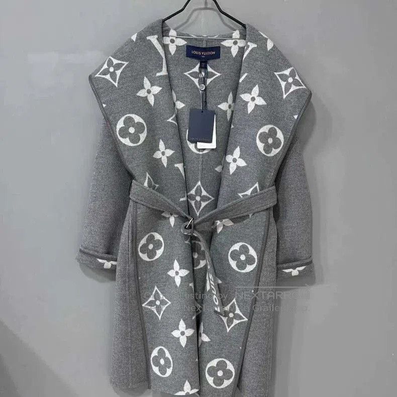 Louis Vuitton Louis Vuitton Monogram Robe Coat. Size US XS / EU 42 / 0 - 1 Thumbnail