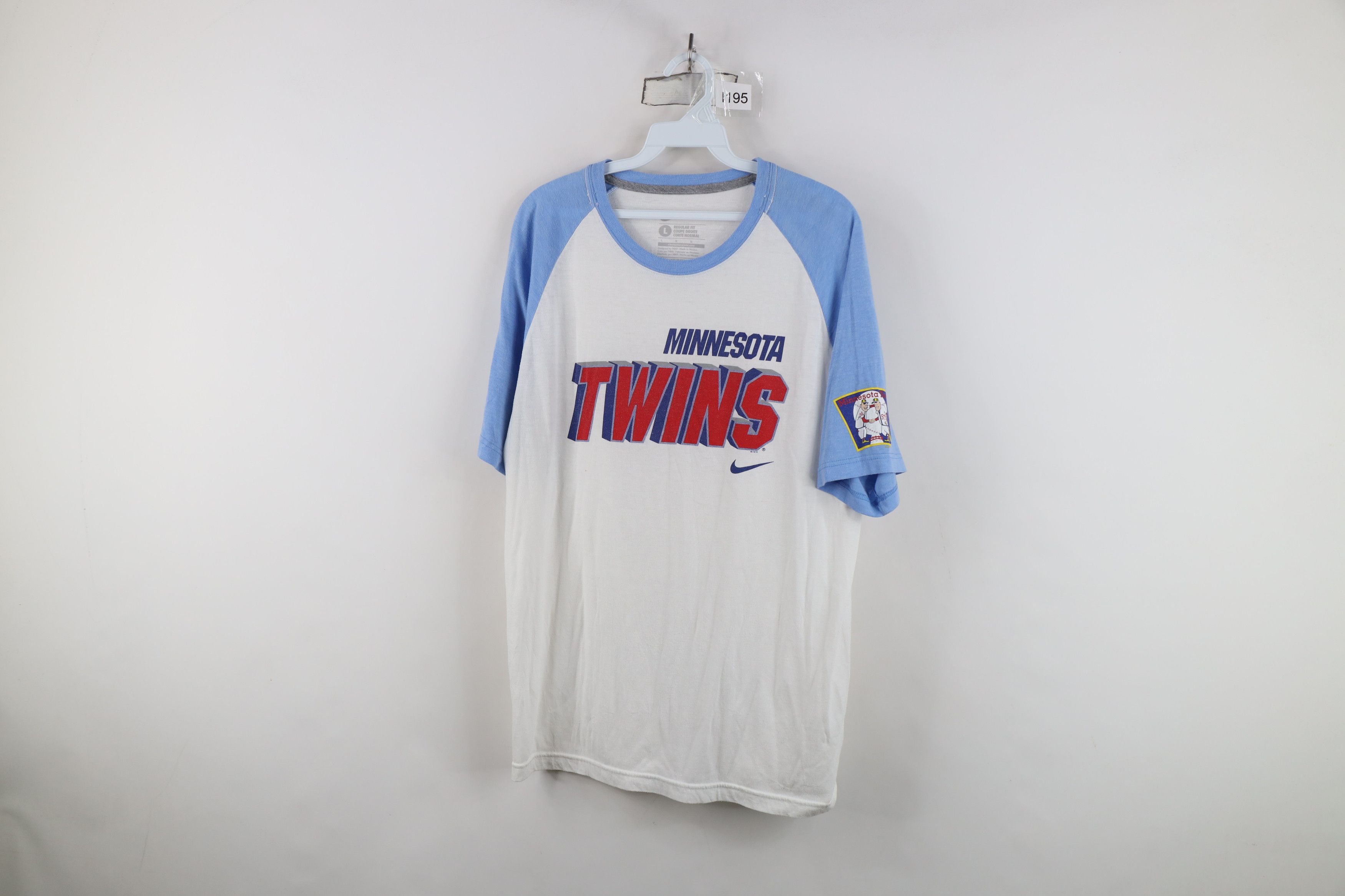 Nike Retro Y2K Nike Minnesota Twins Baseball Raglan T-Shirt Size US L / EU 52-54 / 3 - 1 Thumbnail