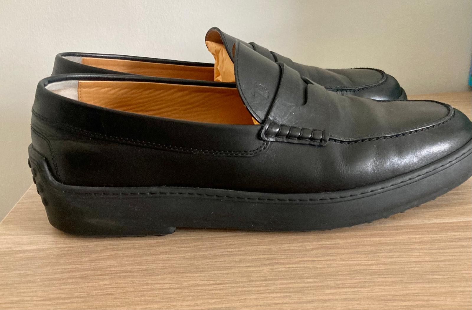 Tod's Tod's Gommino Loafers in Leather Size US 11.5 / EU 44-45 - 1 Thumbnail