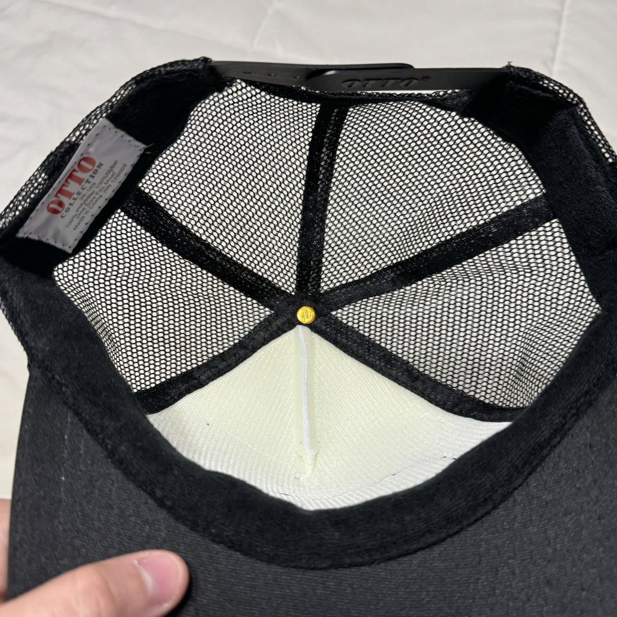 Vintage Vintage Titty Twister Trucker Hat Size ONE SIZE - 10 Thumbnail
