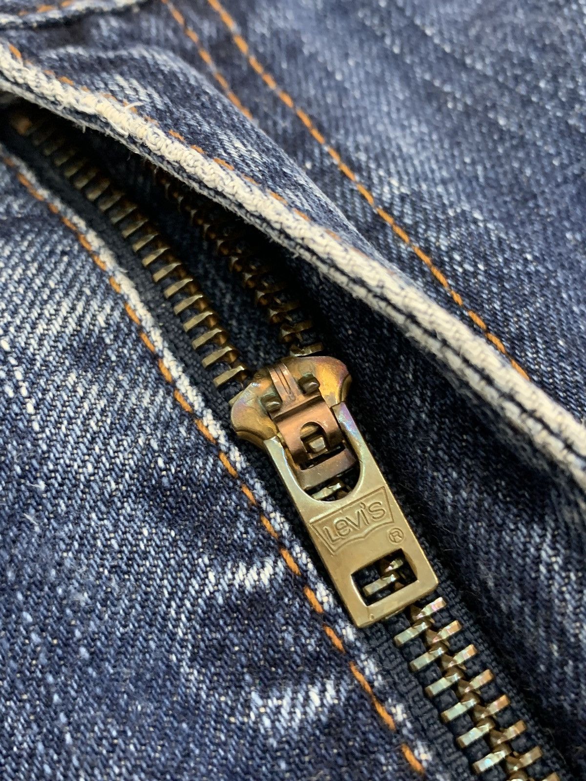 Levis 502 Distressed Denim Pants (AE11)