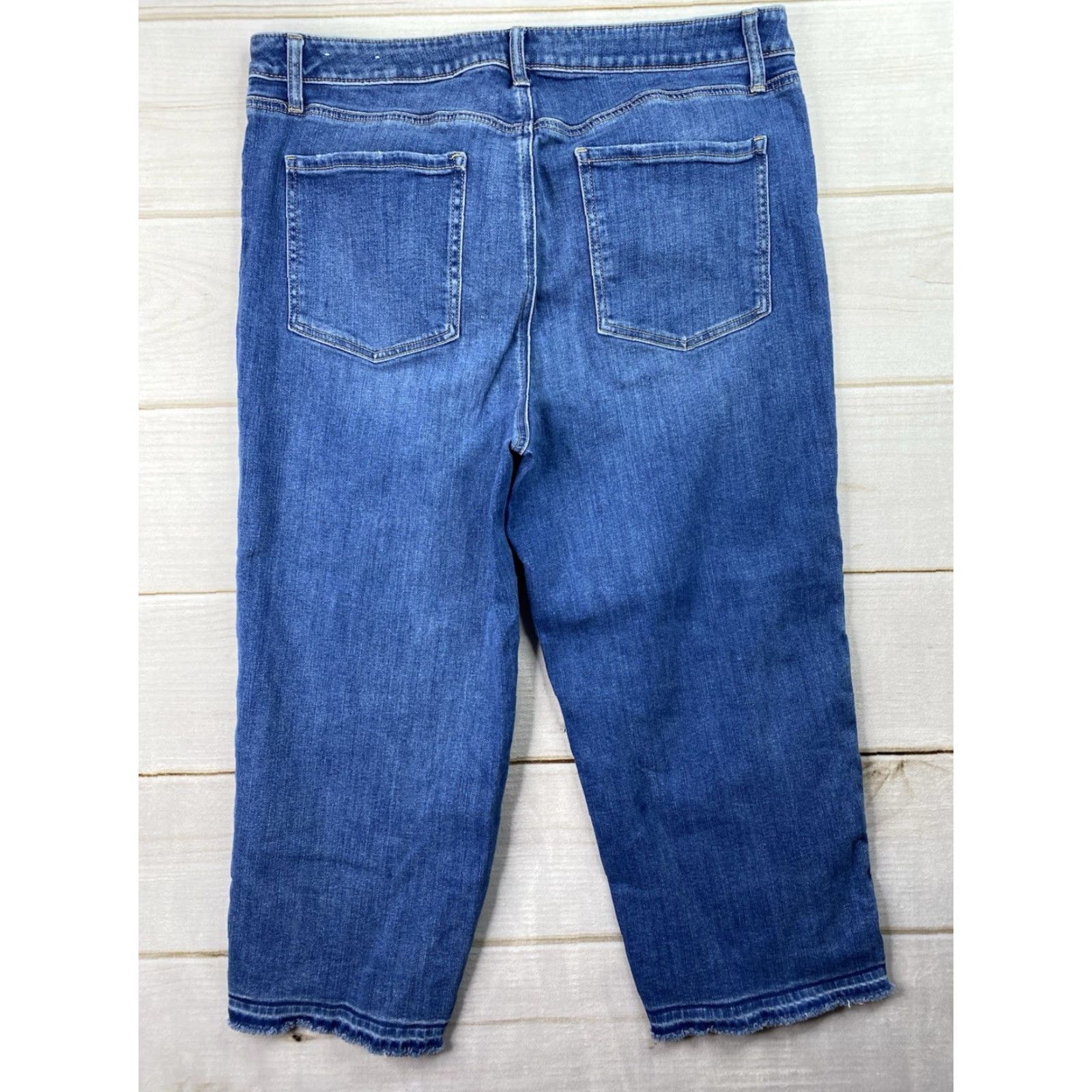 Vintage Chicos Jeans Sz 3 16 High Rise Straight Leg Crop Distressed Denim Stretch 5-Pocket Button Zip Size 26" / US 2 / IT 38 - 7 Thumbnail