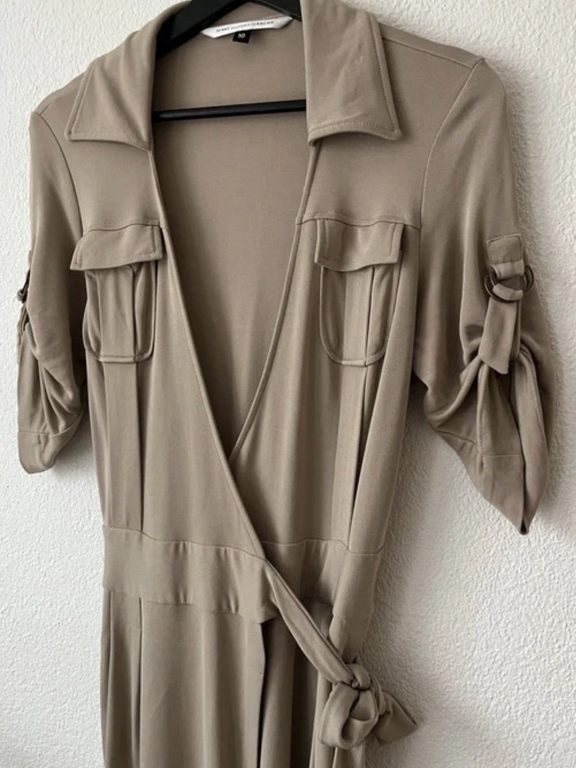 Diane von Furstenberg Diane von Furstenberg beige wrap dress M Size M / US 6-8 / IT 42-44 - 2 Thumbnail