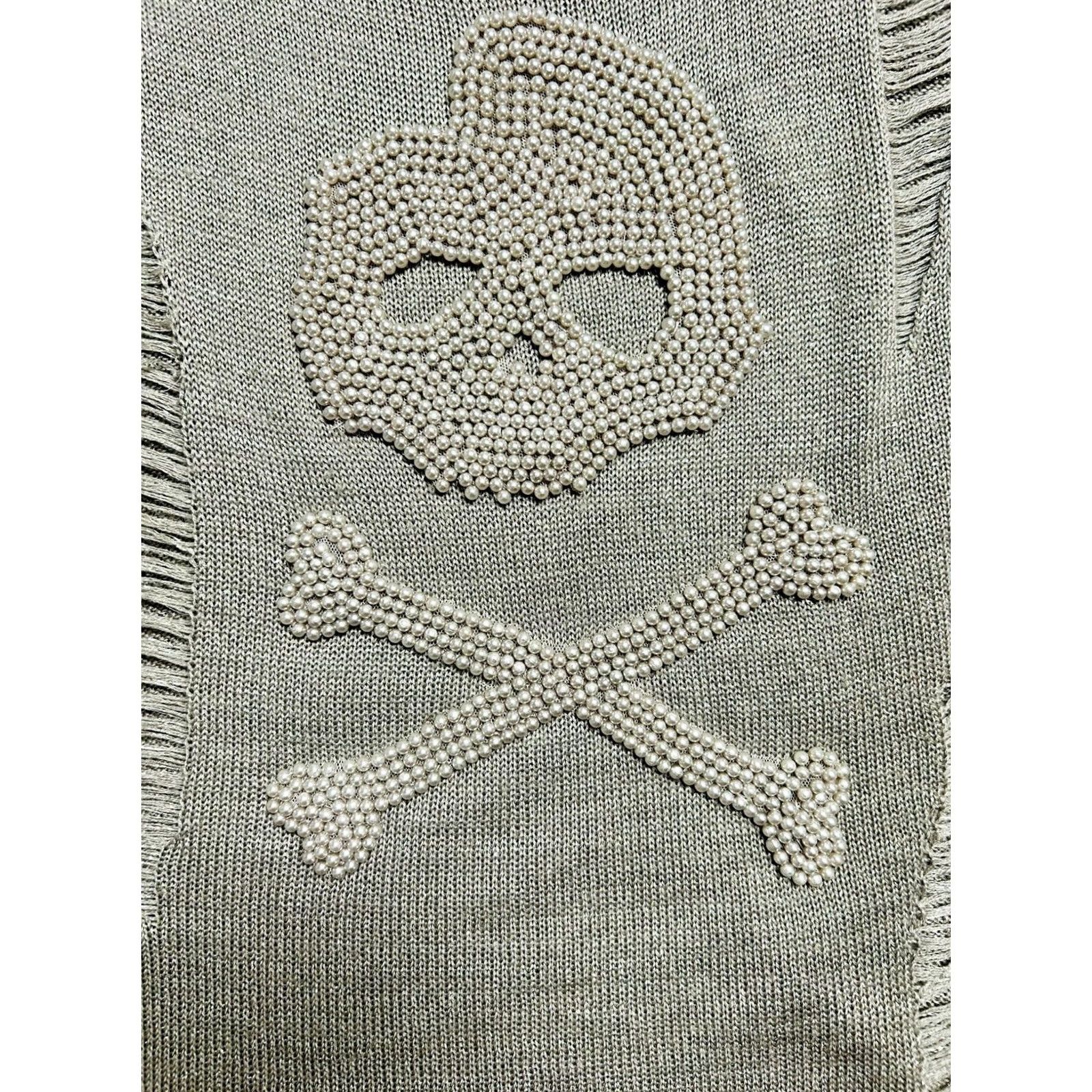 Vintage Chelsea & Violet Pearl Skull Cross Bone Distressed Sweater Women's M Gray Size M / US 6-8 / IT 42-44 - 5 Thumbnail