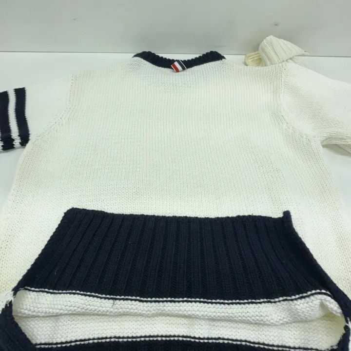 Thom Browne Thom Browne White Striped Knit Sweater for Men -2507 Size US S / EU 44-46 / 1 - 6 Thumbnail