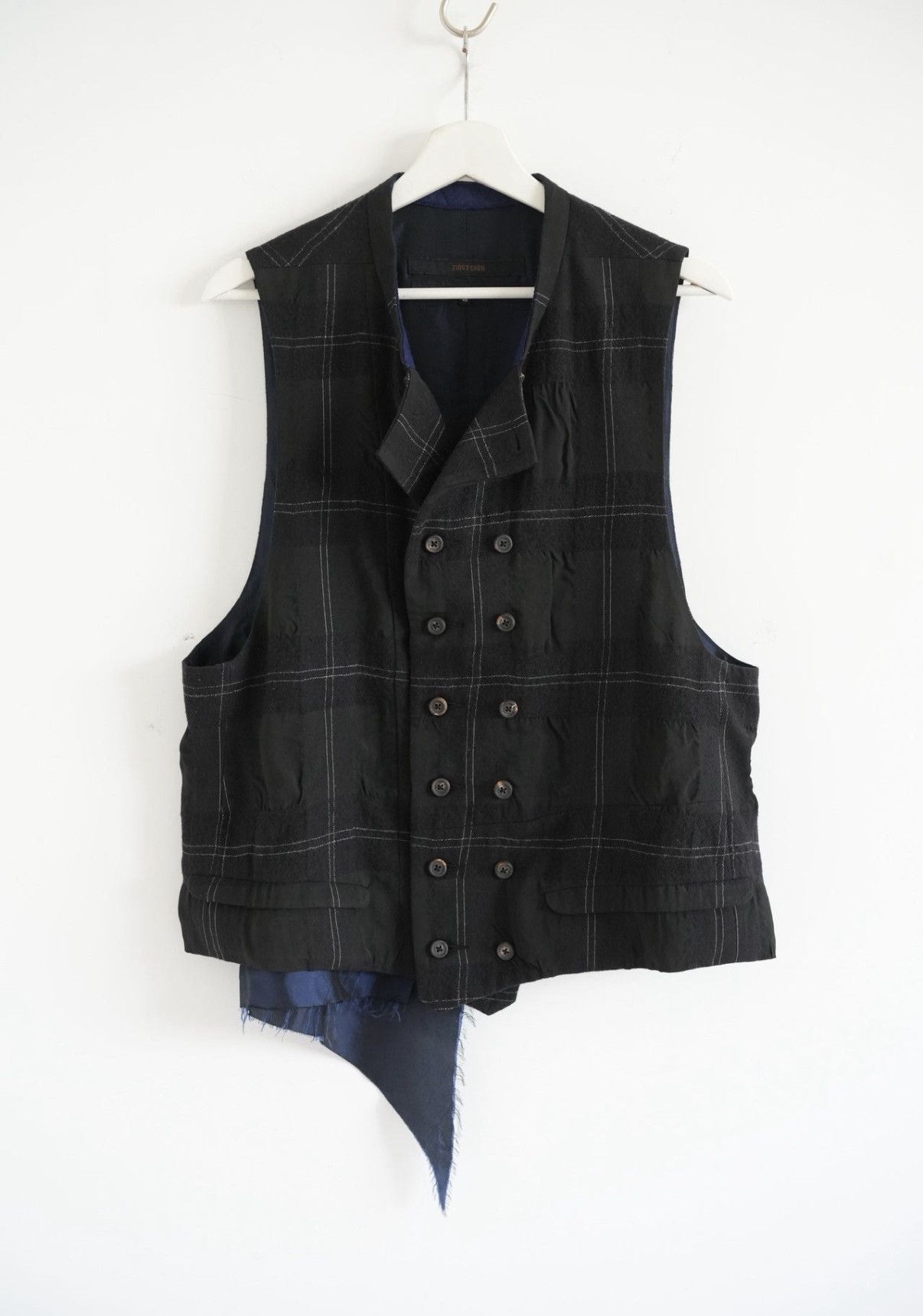 Ziggy Chen Ziggy Chen 20aw Asymmetric Plaid Vest K4 Size US M / EU 48-50 / 2 - 1 Thumbnail