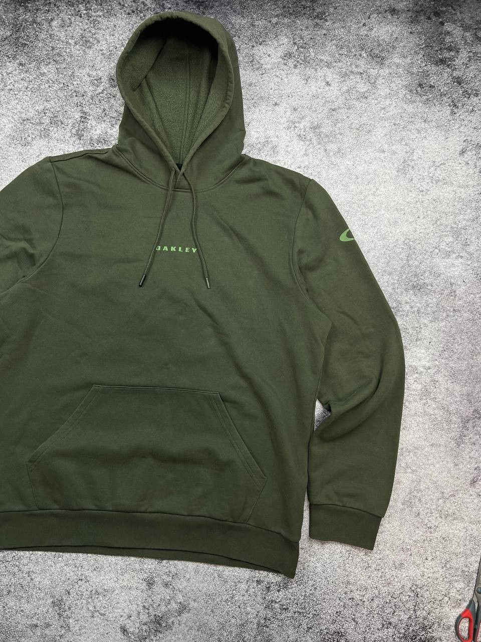 Oakley Oakley Hoodie Vintage Streetwear Sweatshirt Size US XL / EU 56 / 4 - 3 Thumbnail