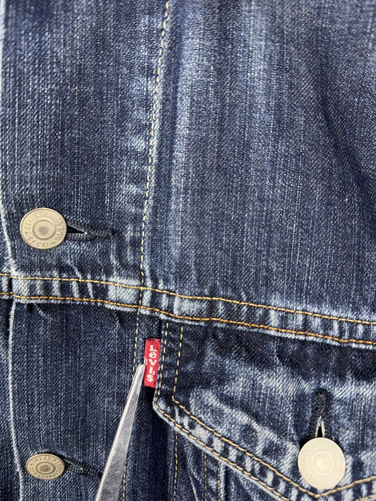 Levi's Vintage Clothing Vintage 90s Archival Chrome Hearts Style Cross Denim Jacket Size US S / EU 44-46 / 1 - 4 Thumbnail