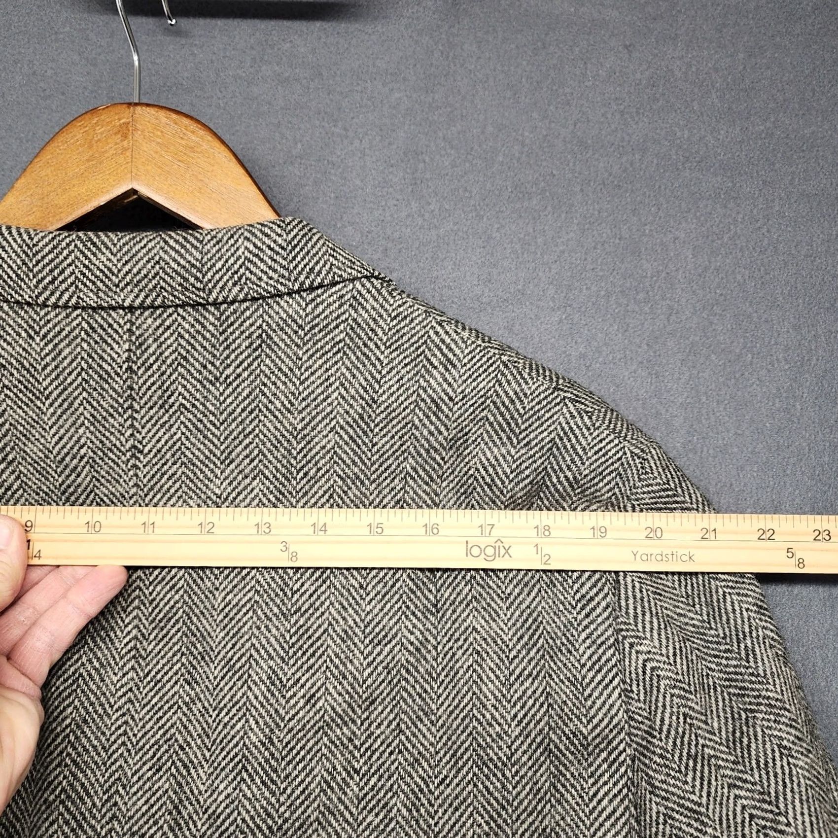 Vintage VINTAGE Redwood & Ross Sport Coat Jacket Mens Grey Tweed Herringbone Wool 42 R Size US XS / EU 42 / 0 - 5 Thumbnail