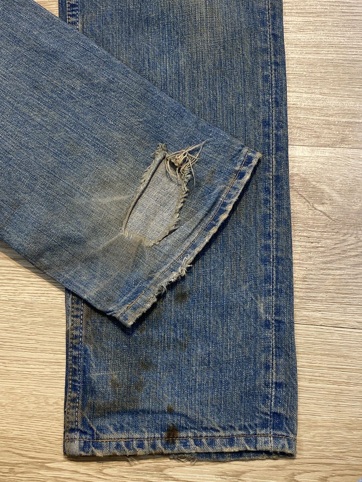 Levi's Levi’s Vintage Distress Rusty Mud Wash Loose Style Jeans Size US 30 / EU 46 - 10 Thumbnail