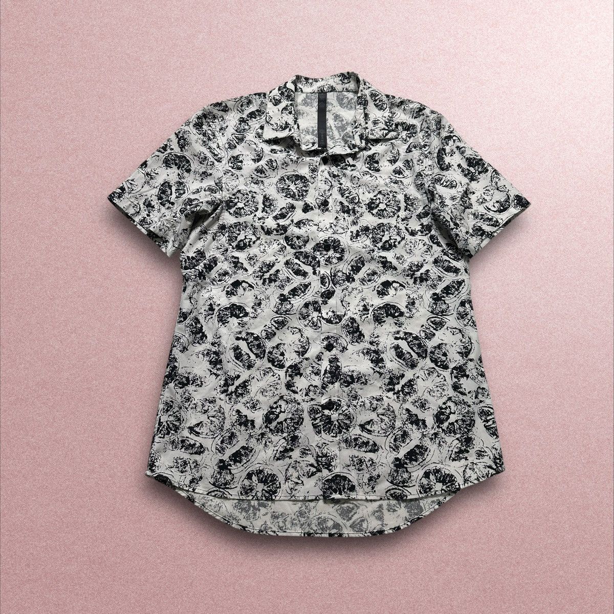 Lululemon Lululemon shirt size small Size US S / EU 44-46 / 1 - 1 Thumbnail