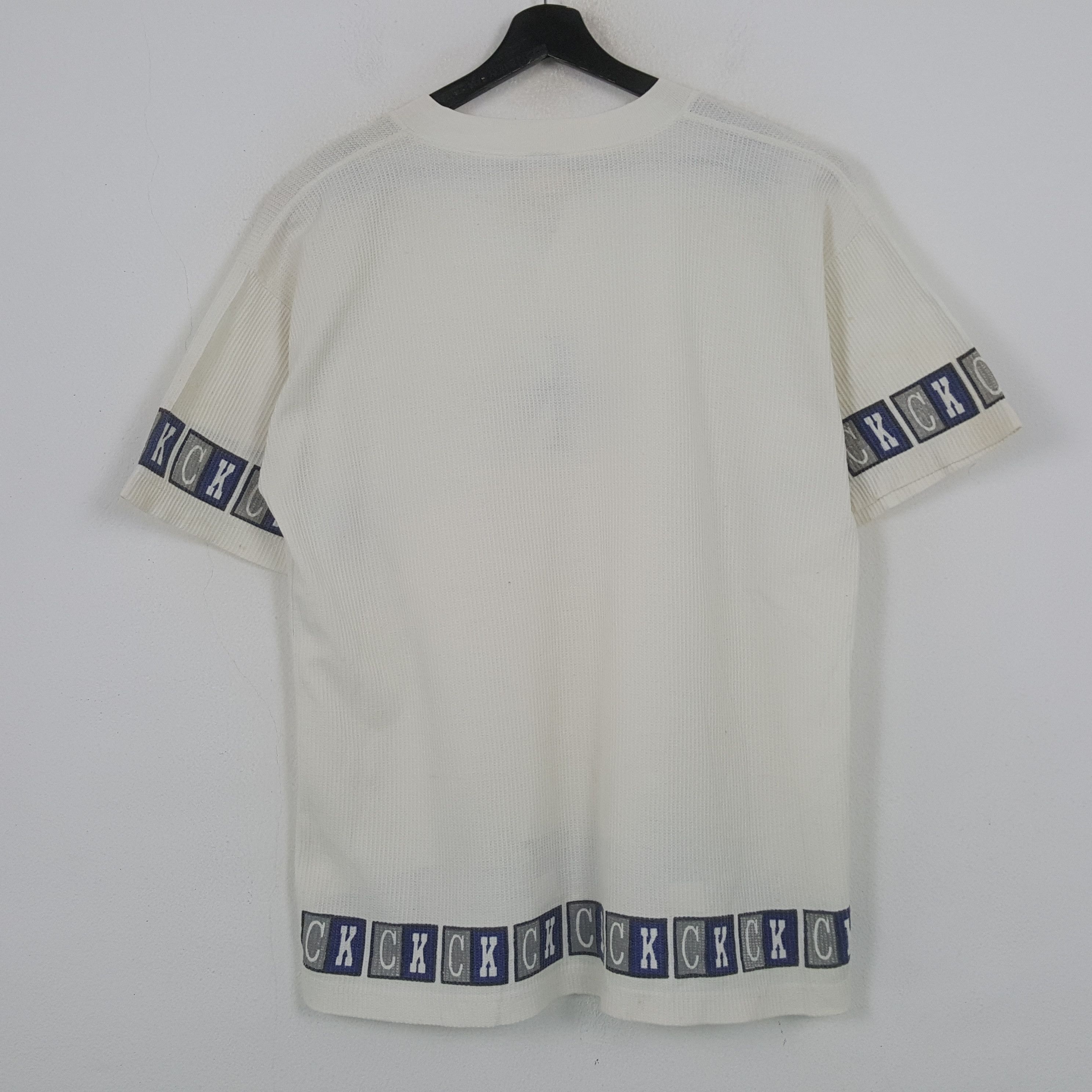 Calvin Klein Fashion Brand Spellout Logo Design Tshirt RR4