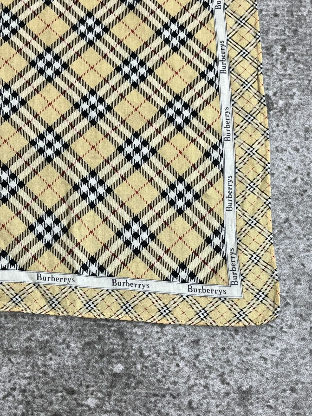 Burberry Burberrys Nova Check Handkerchief / Bandana / Neckerchief Size ONE SIZE - 2 Thumbnail