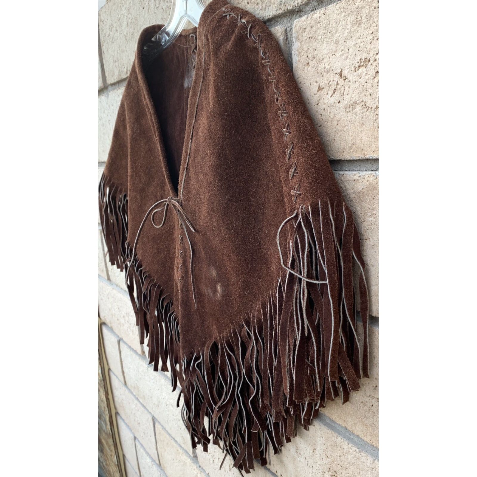 Vintage VINTAGE Western Suede Poncho Fringe Cowgirl Boho Hippie Chic Western Poncho Brown Suede Shirt Womens Mens Adults Boys Girls Size ONE SIZE - 3 Thumbnail