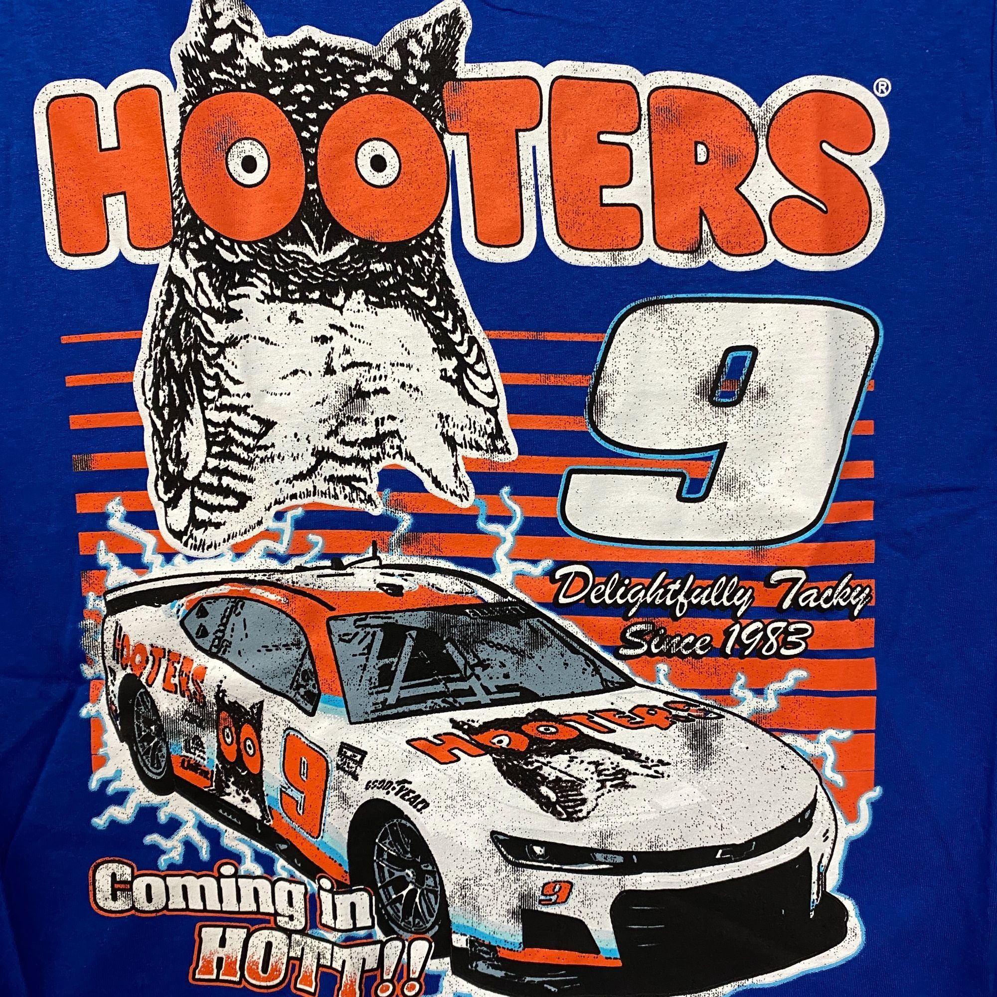 Other Hooters Coming In Hot Delightfully Tacky Since 1983 T-Shirt Size US S / EU 44-46 / 1 - 2 Thumbnail