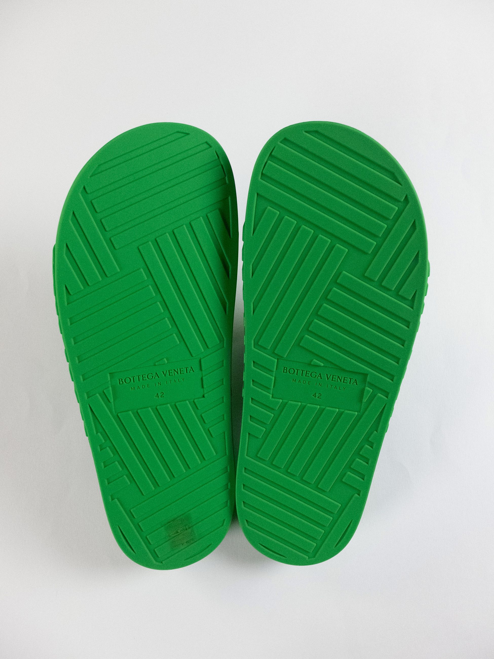 Bottega Veneta BOTTEGA VENETA Slides parakeet green rubber slide sandals 42 Size US 9 / EU 42 - 5 Thumbnail