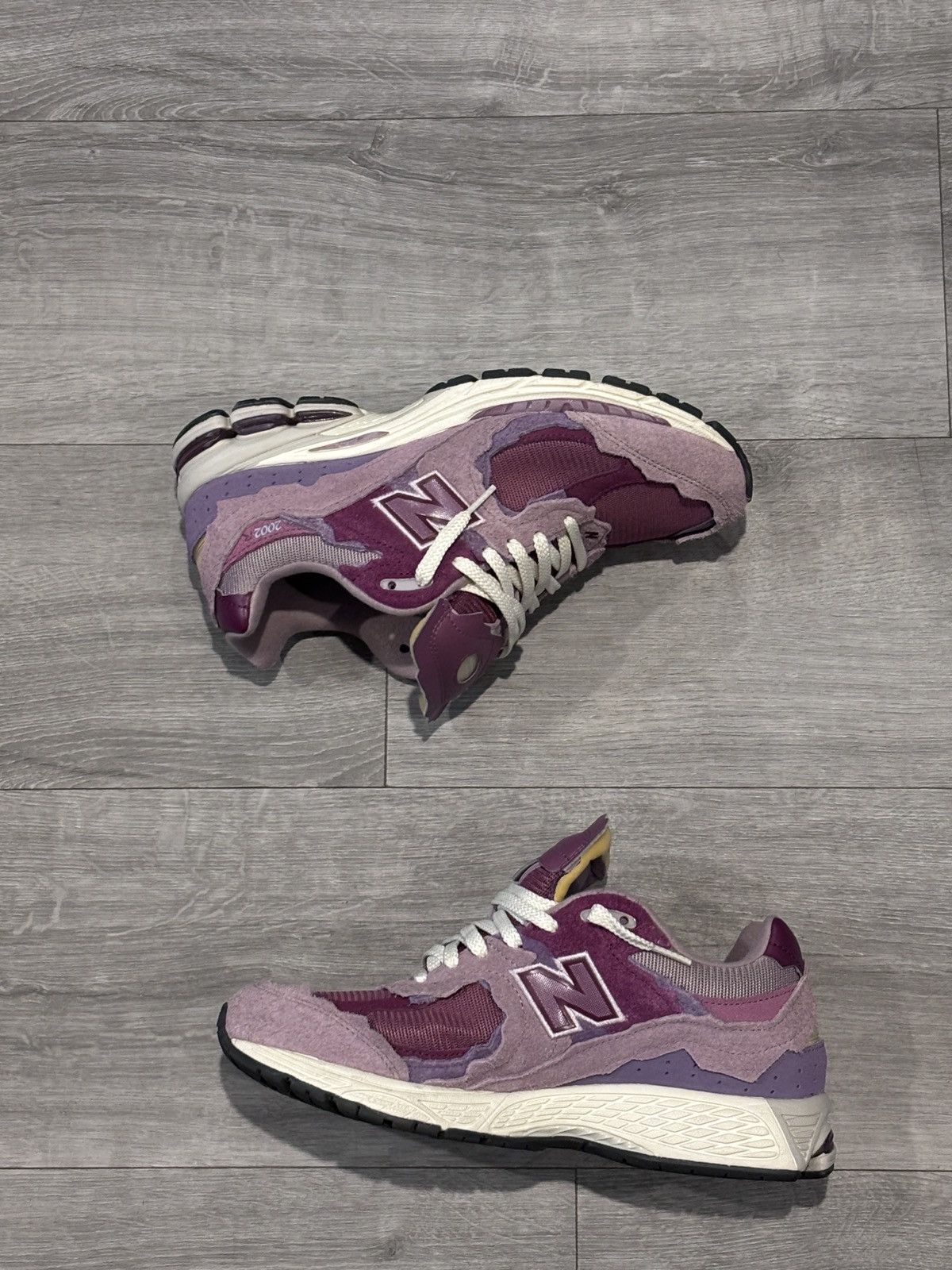 New Balance New Balance 2002R Protection Pack Pink Size US 9 / EU 42 - 2 Thumbnail
