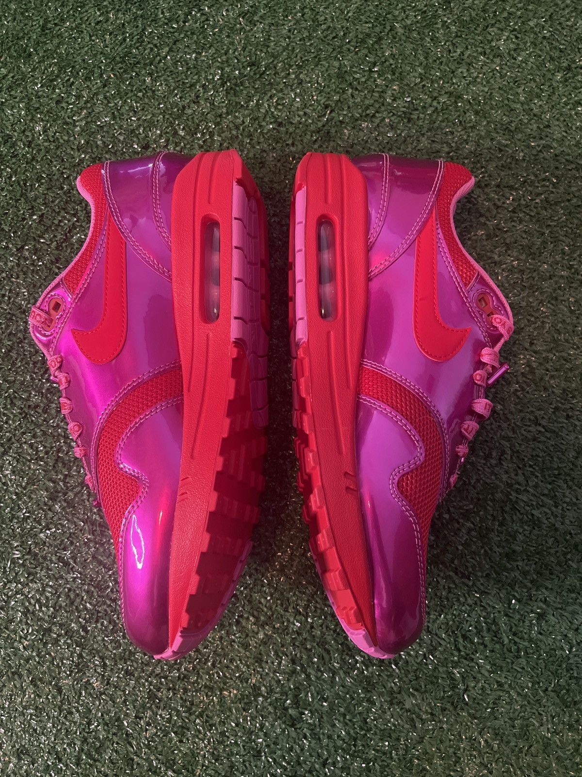 Nike Nike Air Max 1 PRM Valentine’s Day Size US 10 / EU 43 - 1 Thumbnail