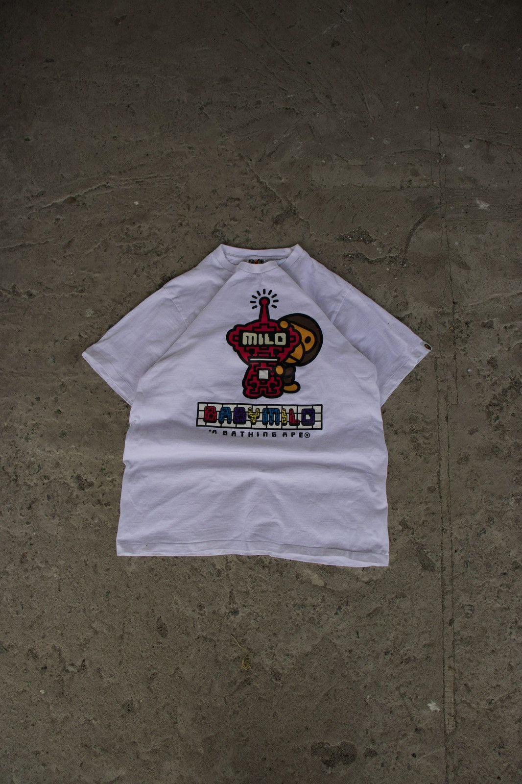 Vintage BAPE (2009-2012) Baby Milo Robot Graphic t-shirt