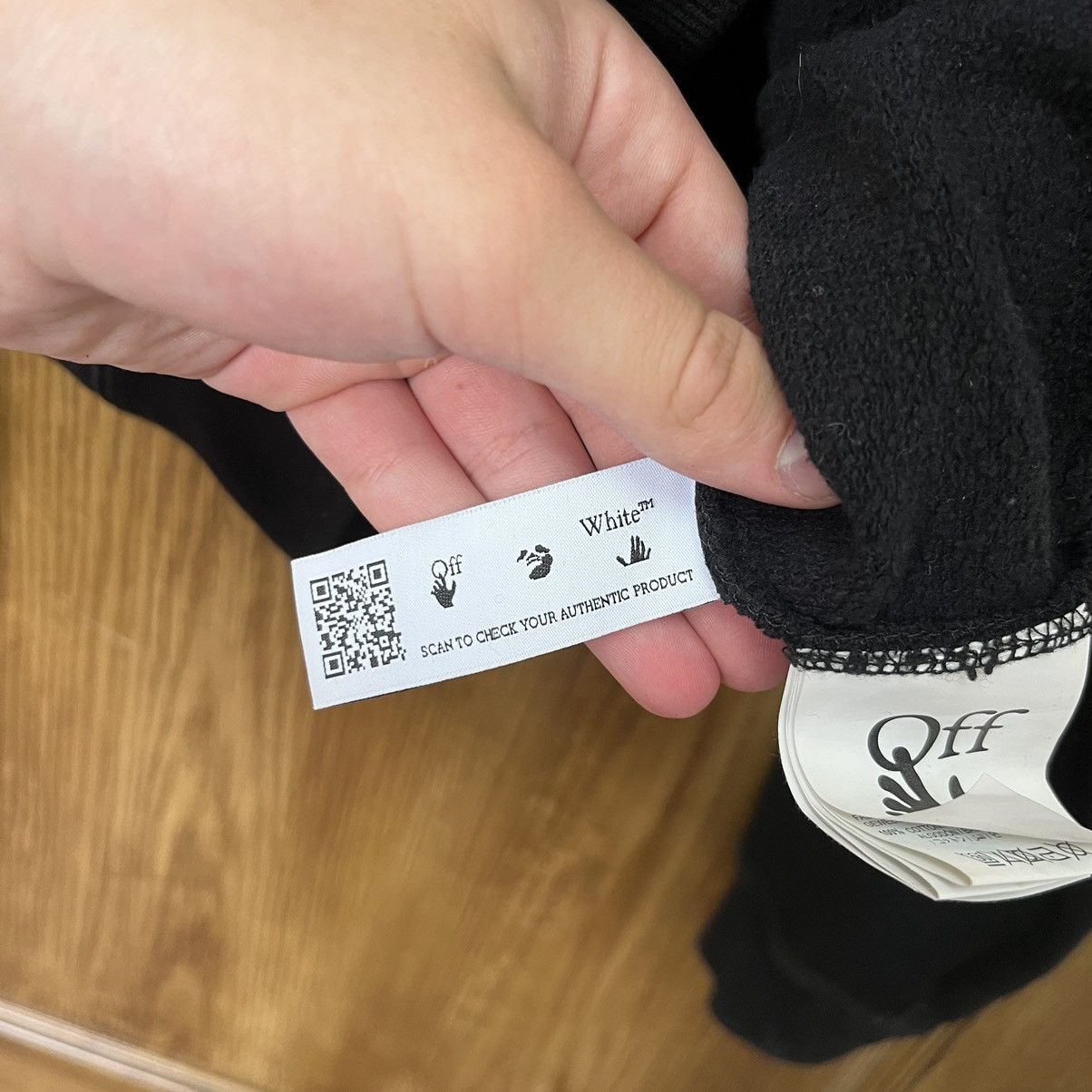 Off-White Off-white hoodie Big Logo Size US S / EU 44-46 / 1 - 10 Thumbnail