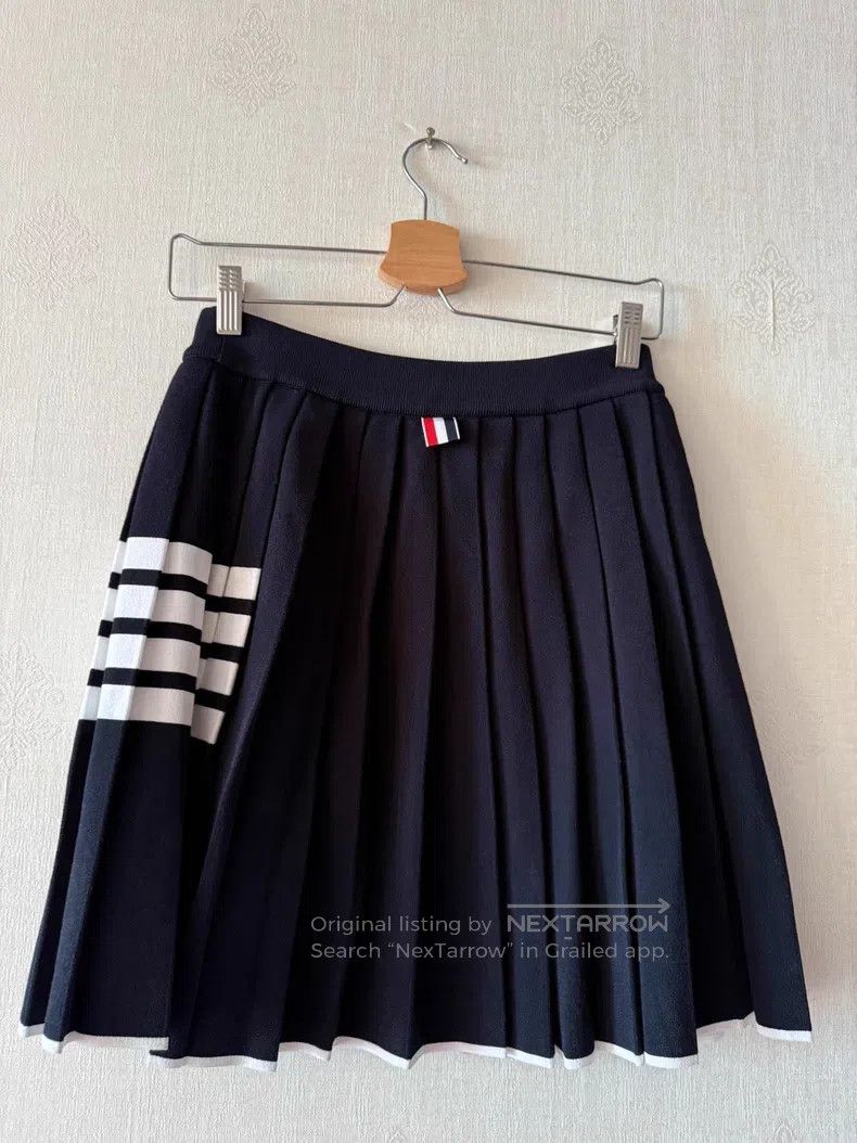 Thom Browne Thom Browne Black pleated skirt Size 27" / US 4 / IT 40 - 6 Thumbnail