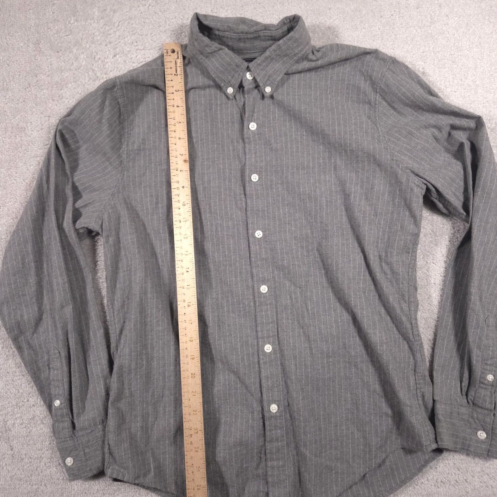 Abercrombie & Fitch Abercrombie & Fitch Shirt Mens Large Gray Pinstripe Button Down Long Sleeve Size US L / EU 52-54 / 3 - 6 Thumbnail