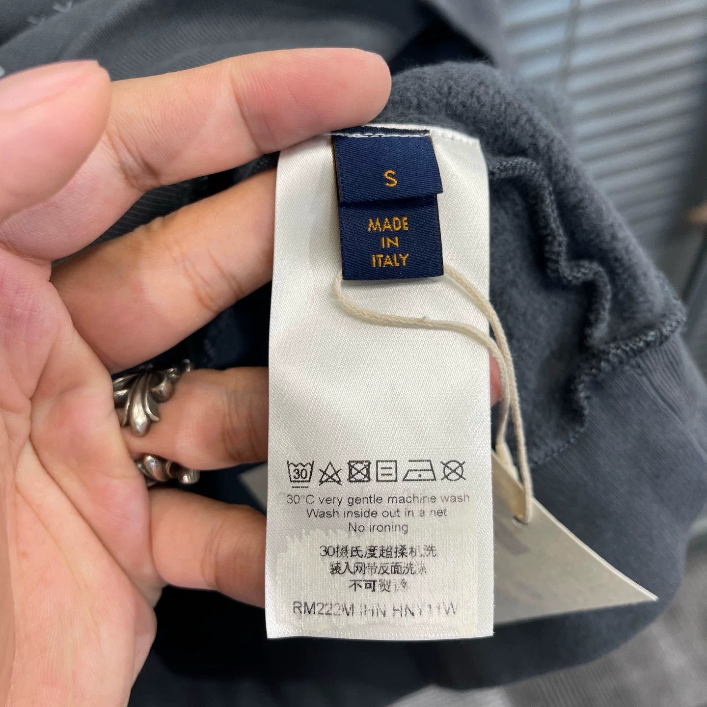 Louis Vuitton Louis Vuitton Damier Gradient Paper Plane Sweatshirt S Size US S / EU 44-46 / 1 - 5 Thumbnail