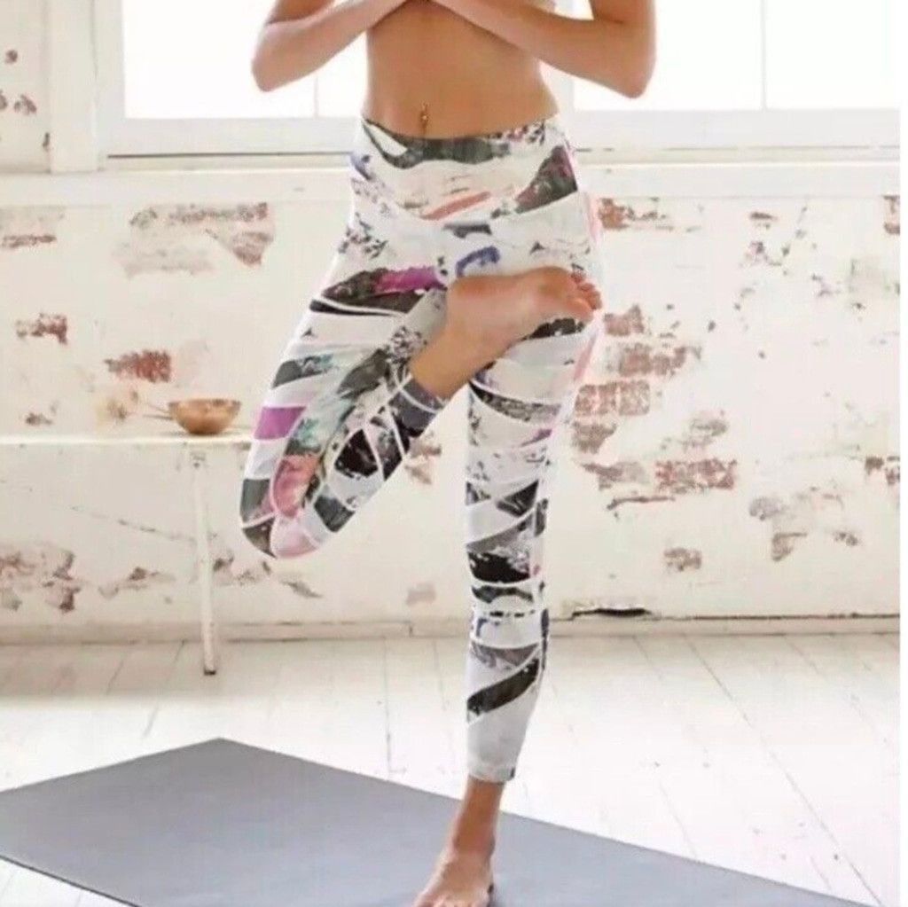 Lululemon Lululemon high times pigment wave size 4? Size 27" / US 4 / IT 40 - 3 Thumbnail